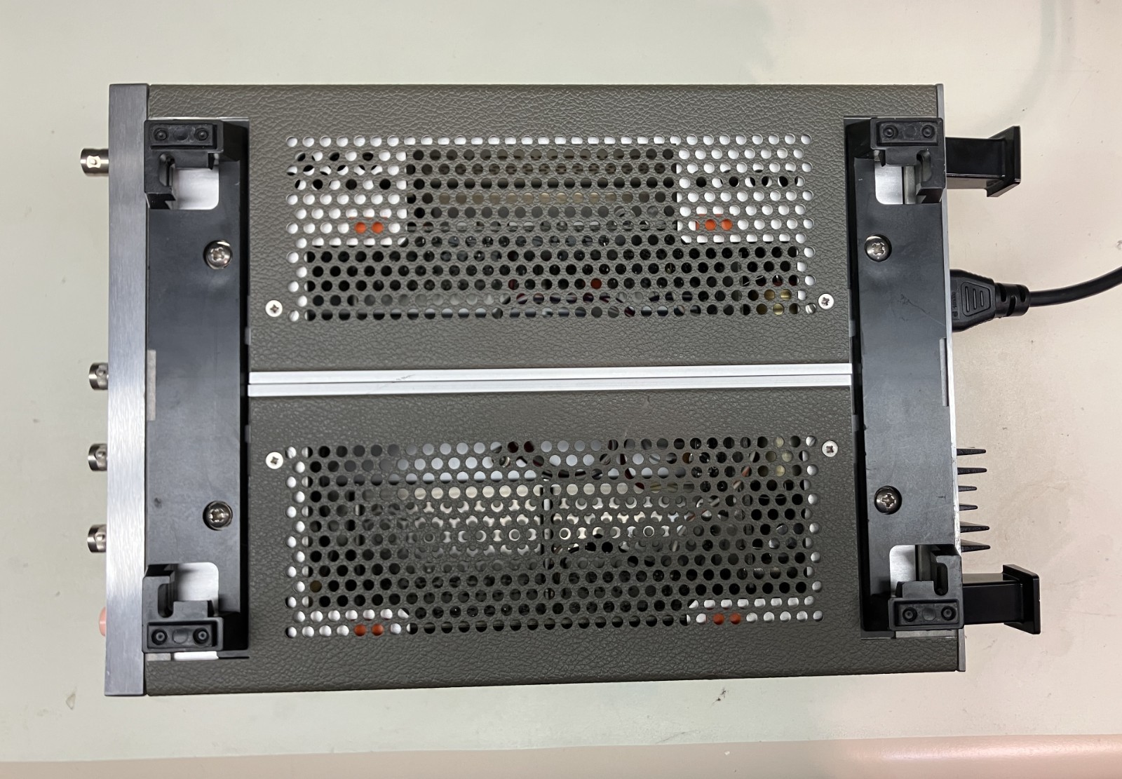 HP 8012A Pulse Generator, 1Hz-50MHz, 20ns-1s Period, ±2.5V Offset, 115/230VAC