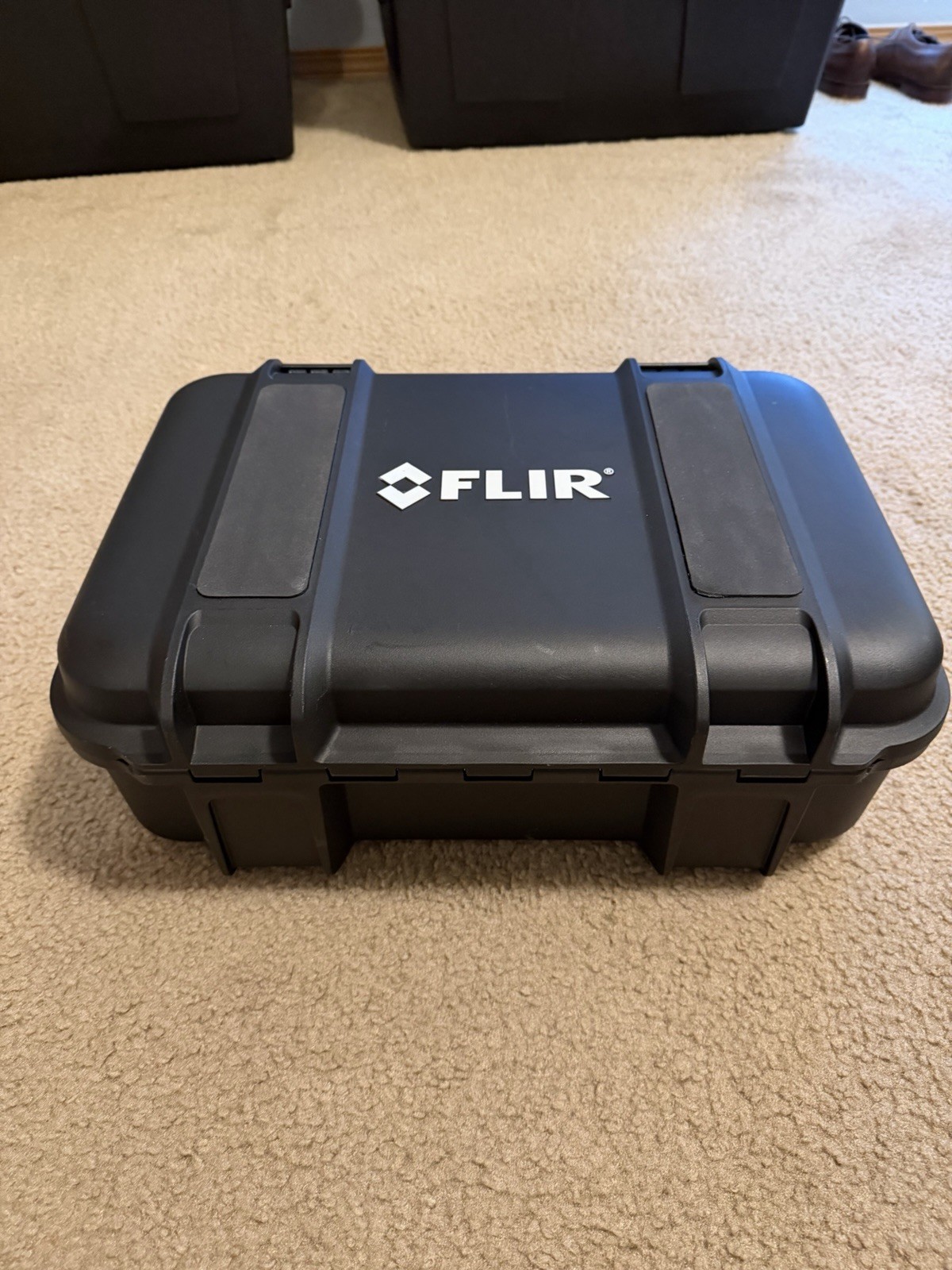 FLIR T540 Handheld Thermal Imaging Infrared Camera Kit w/ Hard Case
