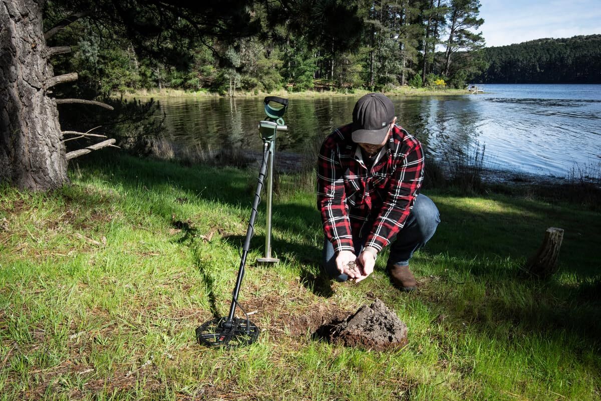 MINELAB X-Terra PRO Waterproof Treasure Metal Detector for Adults (3 Detect Mode