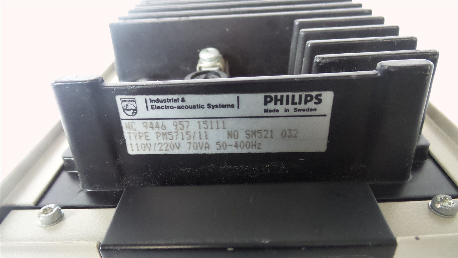 Philips PM 5715 Pulse Generator 1Hz – 50MHz – Free Shipping