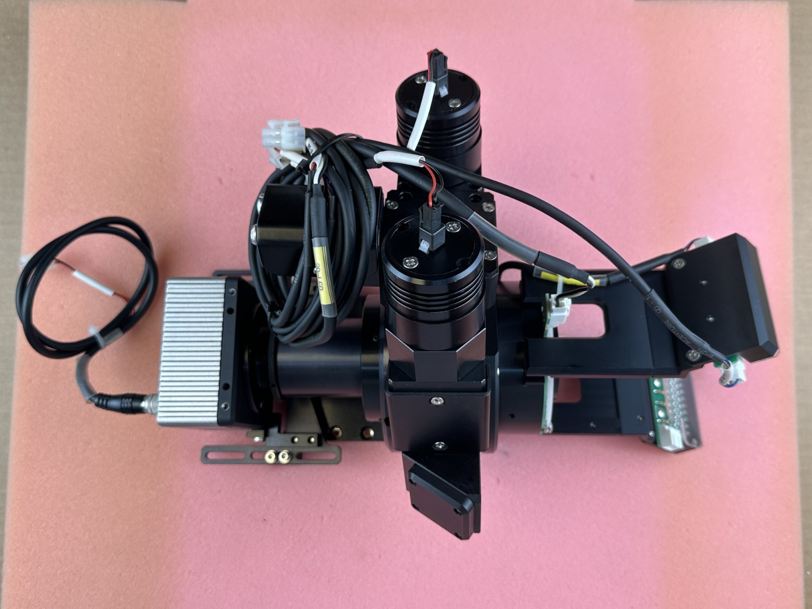 Adimec A4050m/21С Industrial Camera Inspection
