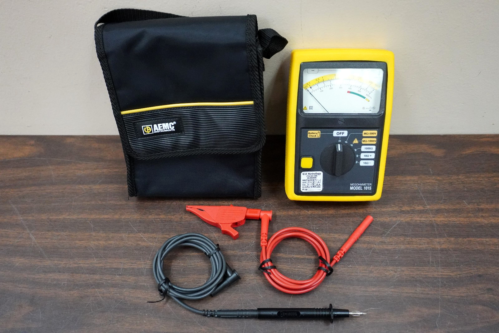 AEMC 1015 Analog Megohmmeter 1000 Ohms Resistance 500V 1000V Test Voltage