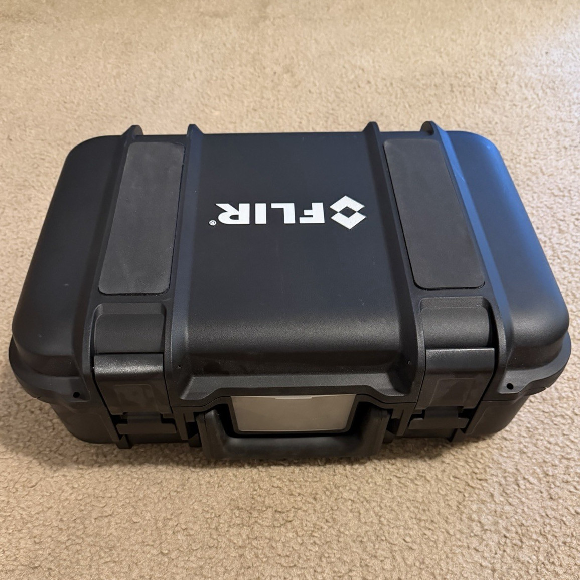 FLIR T540 Handheld Thermal Imaging Infrared Camera Kit w/ Hard Case