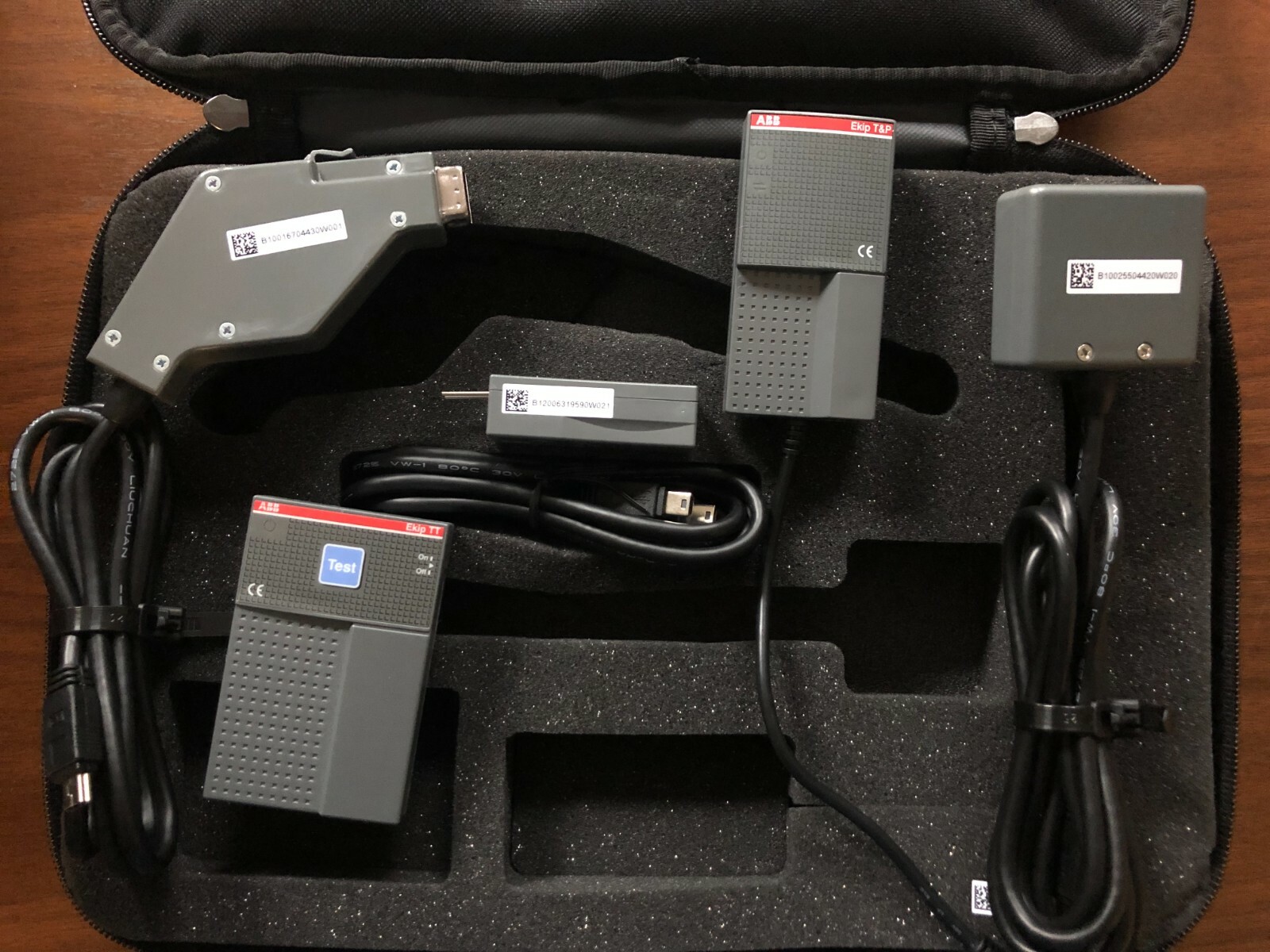BRAND NEW ABB Ekip T & P TEST AND PROGRAMMING UNIT