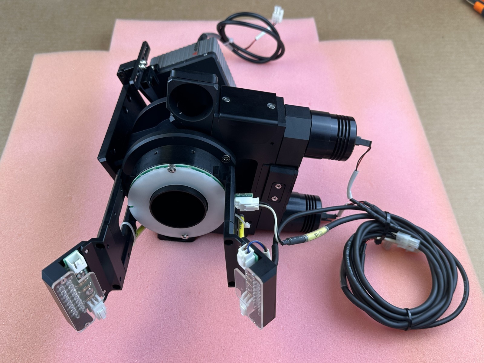 Adimec A4050m/21С Industrial Camera Inspection