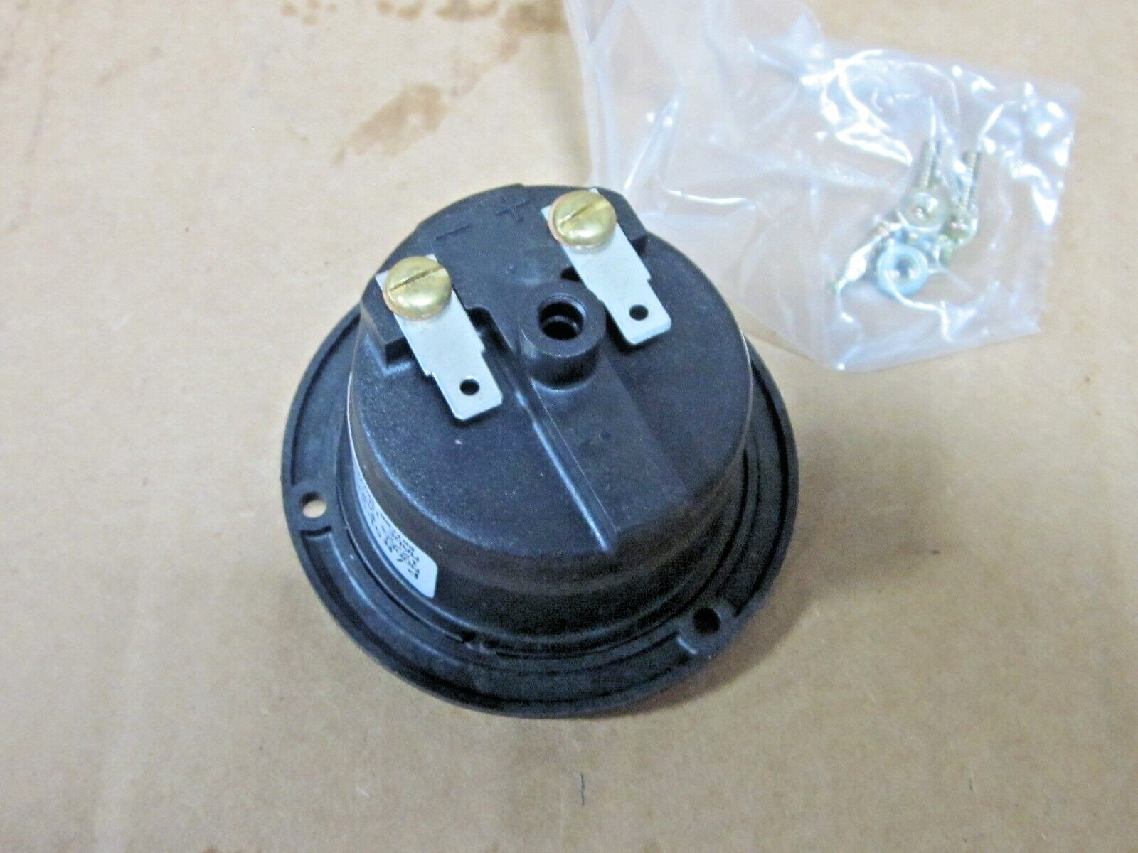Datcon Hour meter Meter 12/24VDC Made in USA-Fits 2″ opening