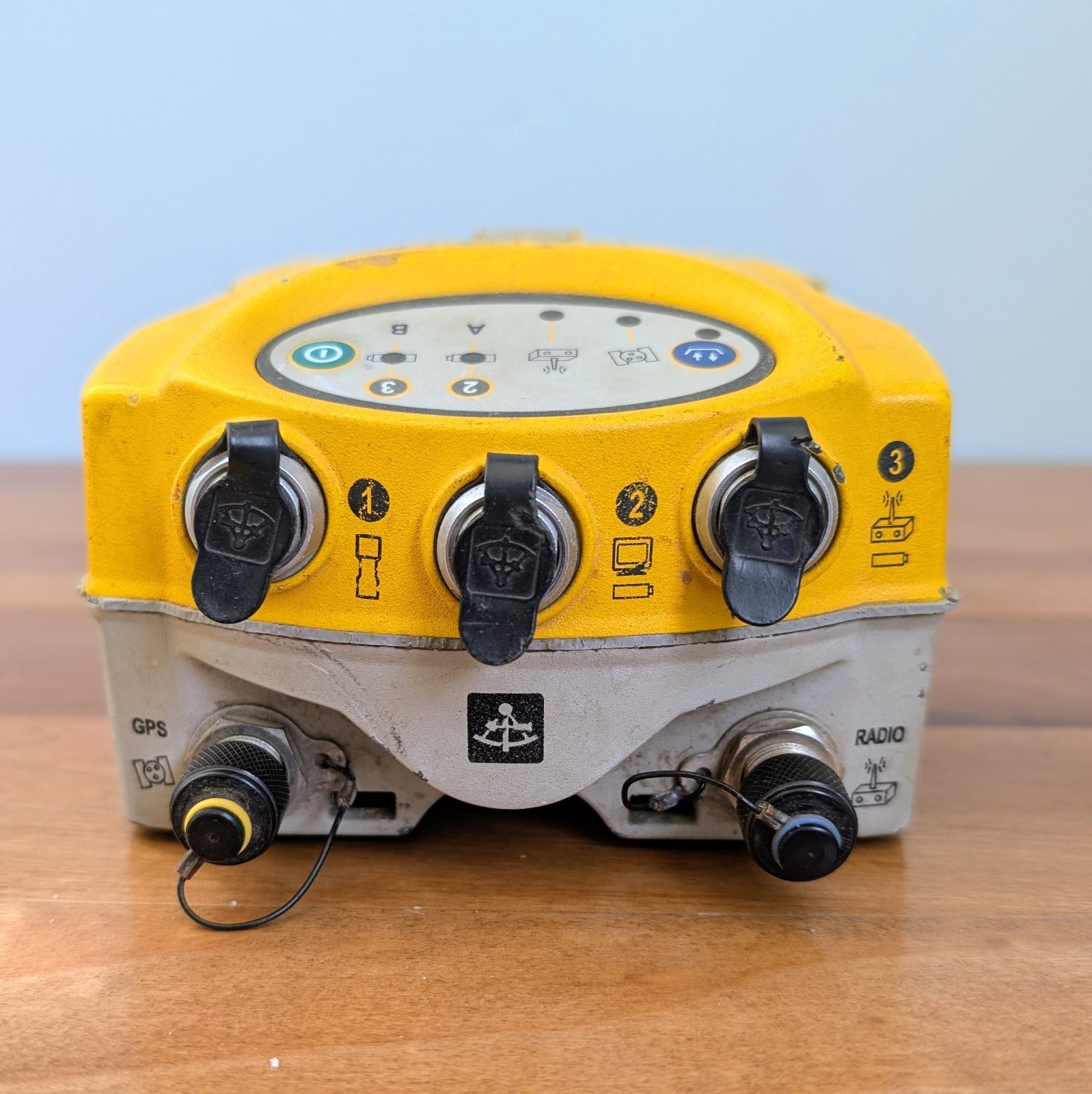 Trimble 5700 GPS GNSS Surveyor Receiver Internal UHF Radio 450-470 MHz RTK Rover