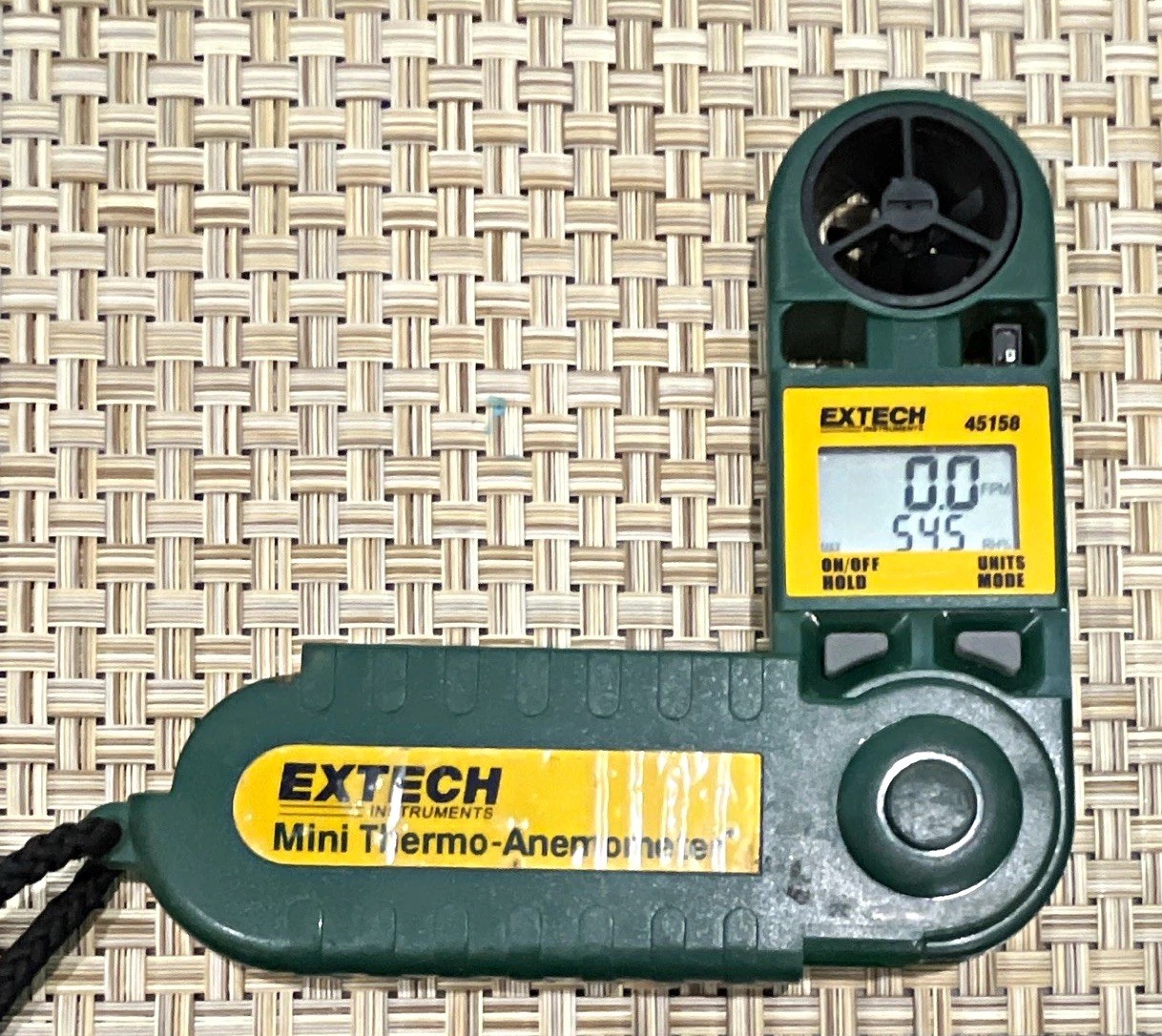 Extech Instruments Thermo-Anemometer – Pocket-Sized Air Vel, Temp, humidity +++