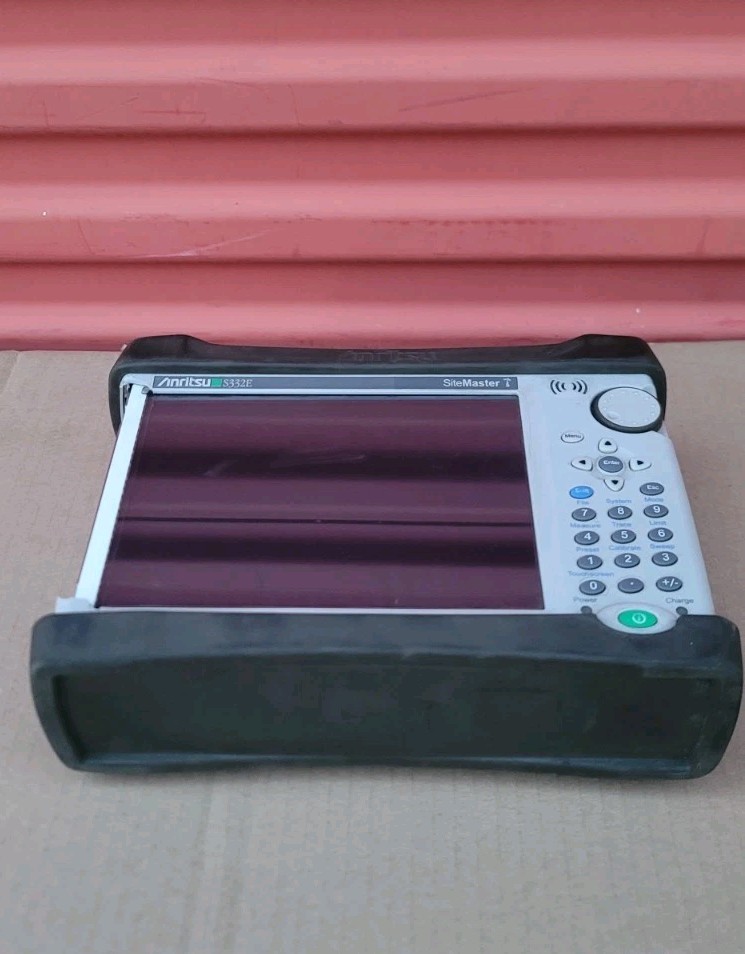 Anritsu S332E Cable and antenna analyzer Spectrum analyzer Touchscreen