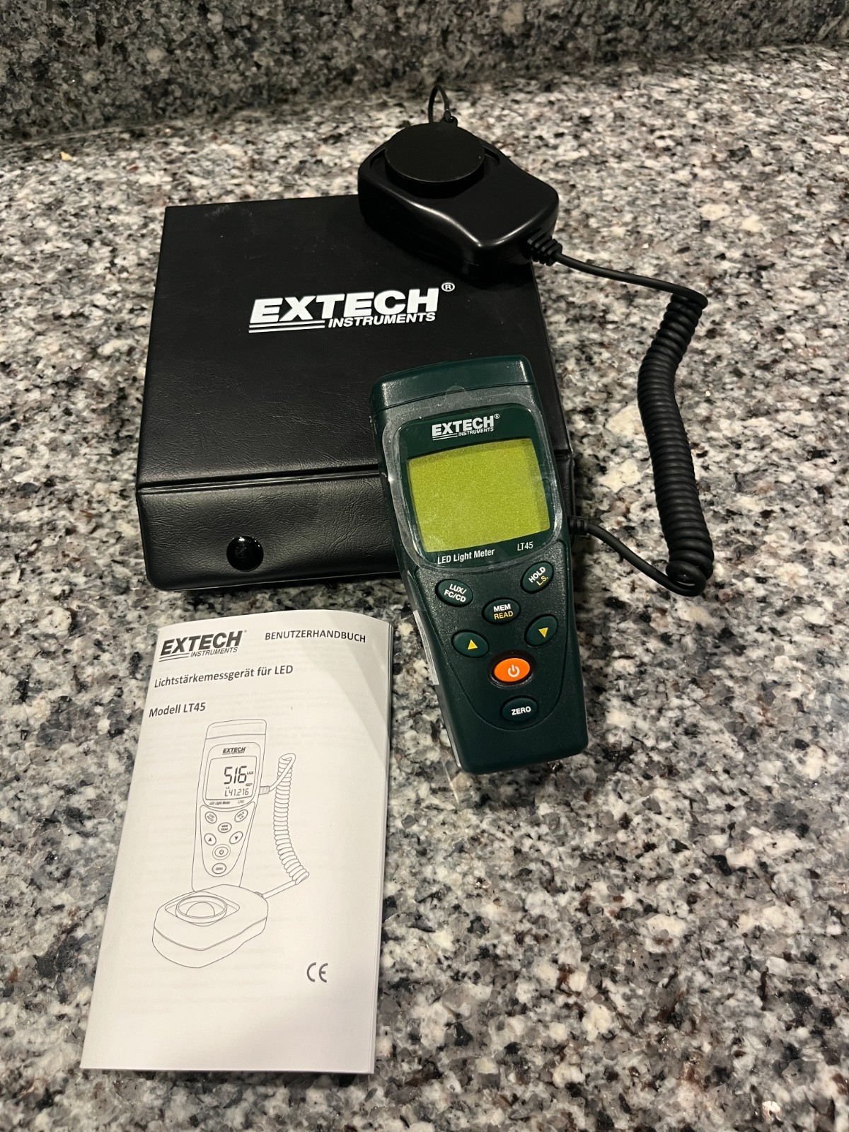 Extech LT45 LED Light Meter Lux Foot-Candle Calibrated with Case and Manual