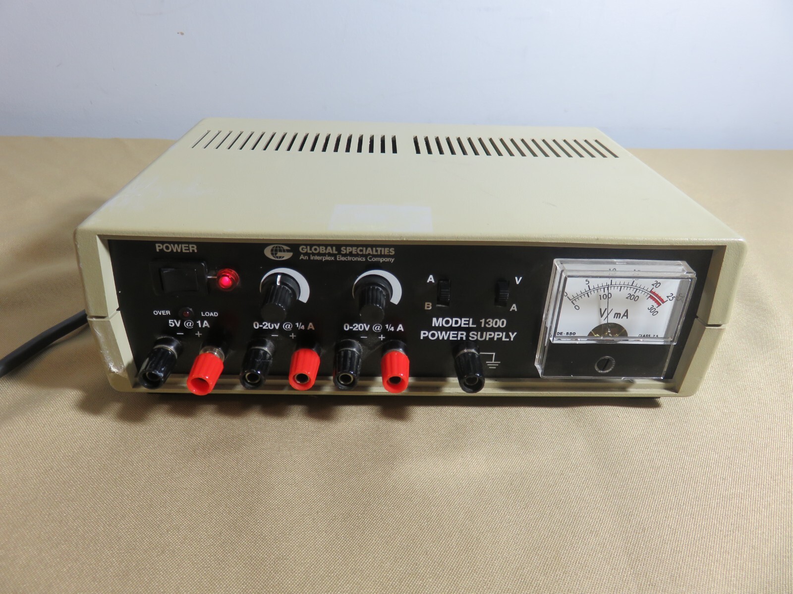 Global Specialities Model: 1300 Power Supply 5V@1A 0-20V@1/4A