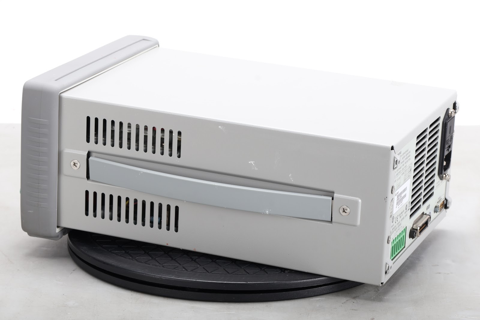 Agilent E3633A 0-8V,20A/0-20V,10A Power Supply – AS IS For Parts