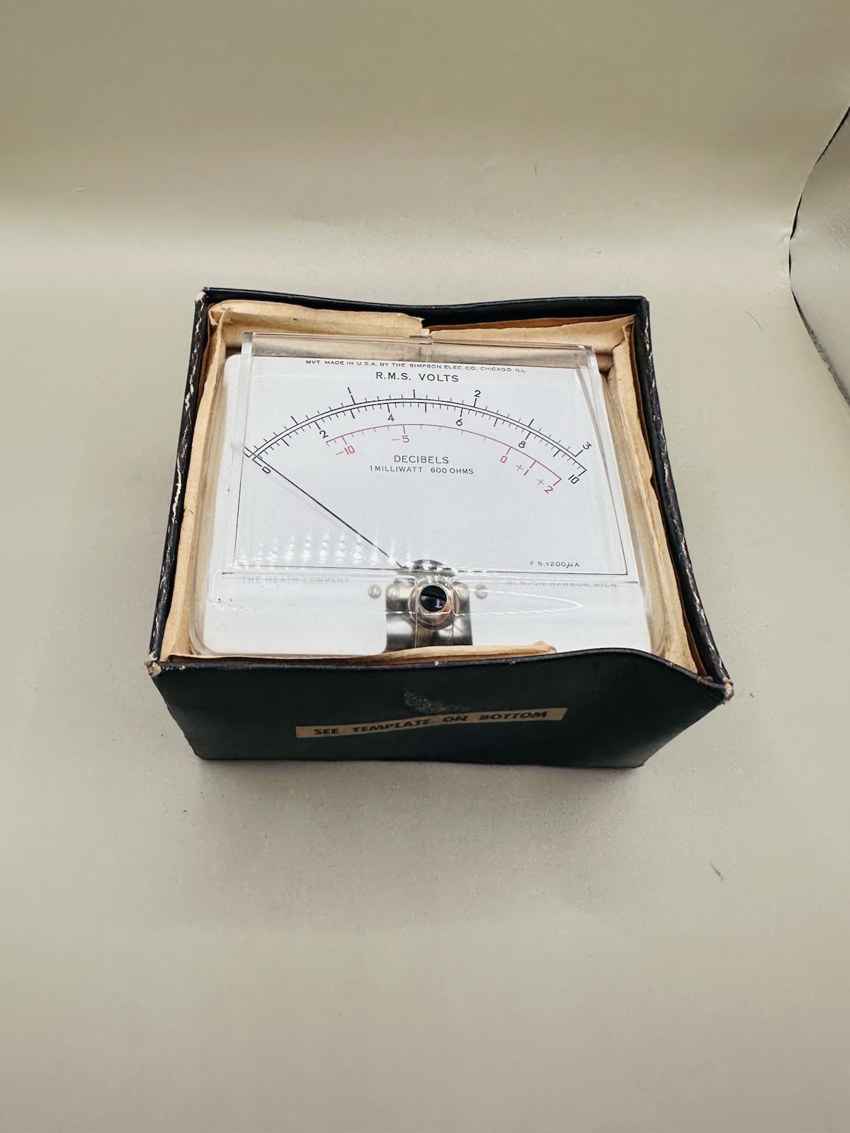 NOS Heathkit Simpson 4.5″ Rectangular Panel Meter RMS Volts DB 200uA 1329 W/ Box