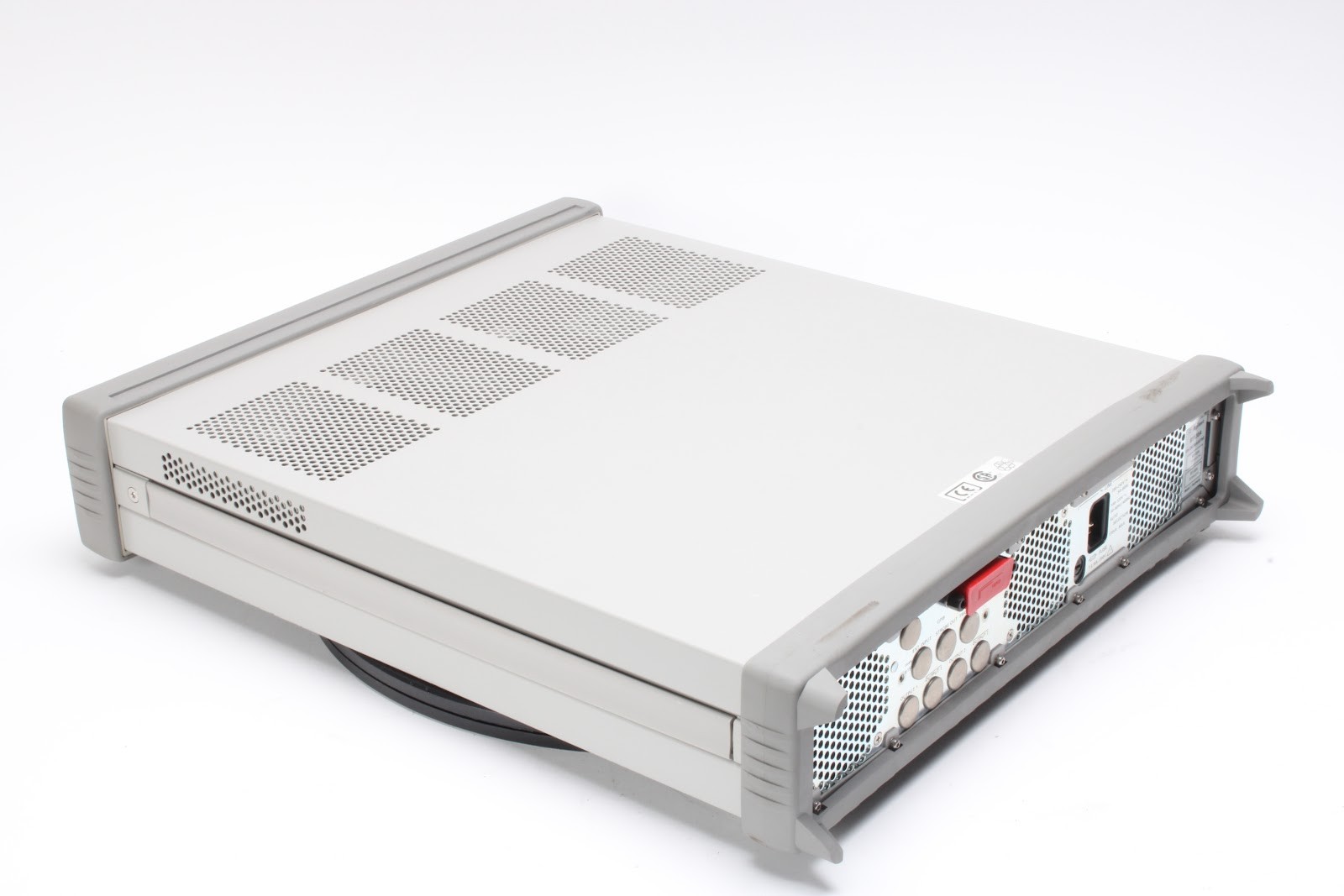 Agilent 81130A 400/660 MHz Pulse/Pattern Generator With 2x 81132A Output Cards