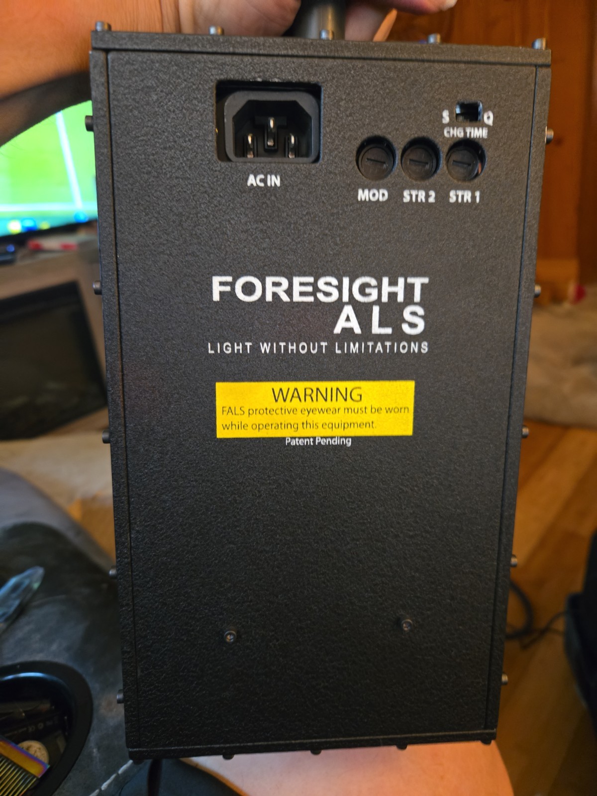 Foresight ALS Forensic Alternate Light Source w/ LightHawk Case – Tested