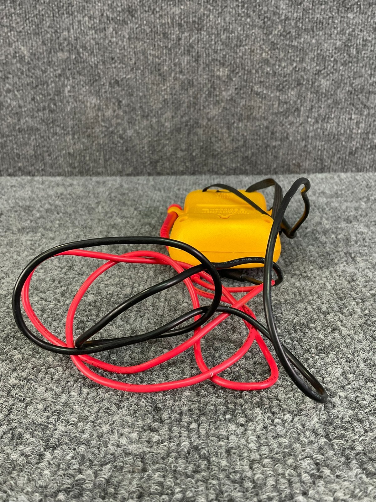 INNOVA 3300 Digital Multimeter Tester Continuity Voltage DMM 27002