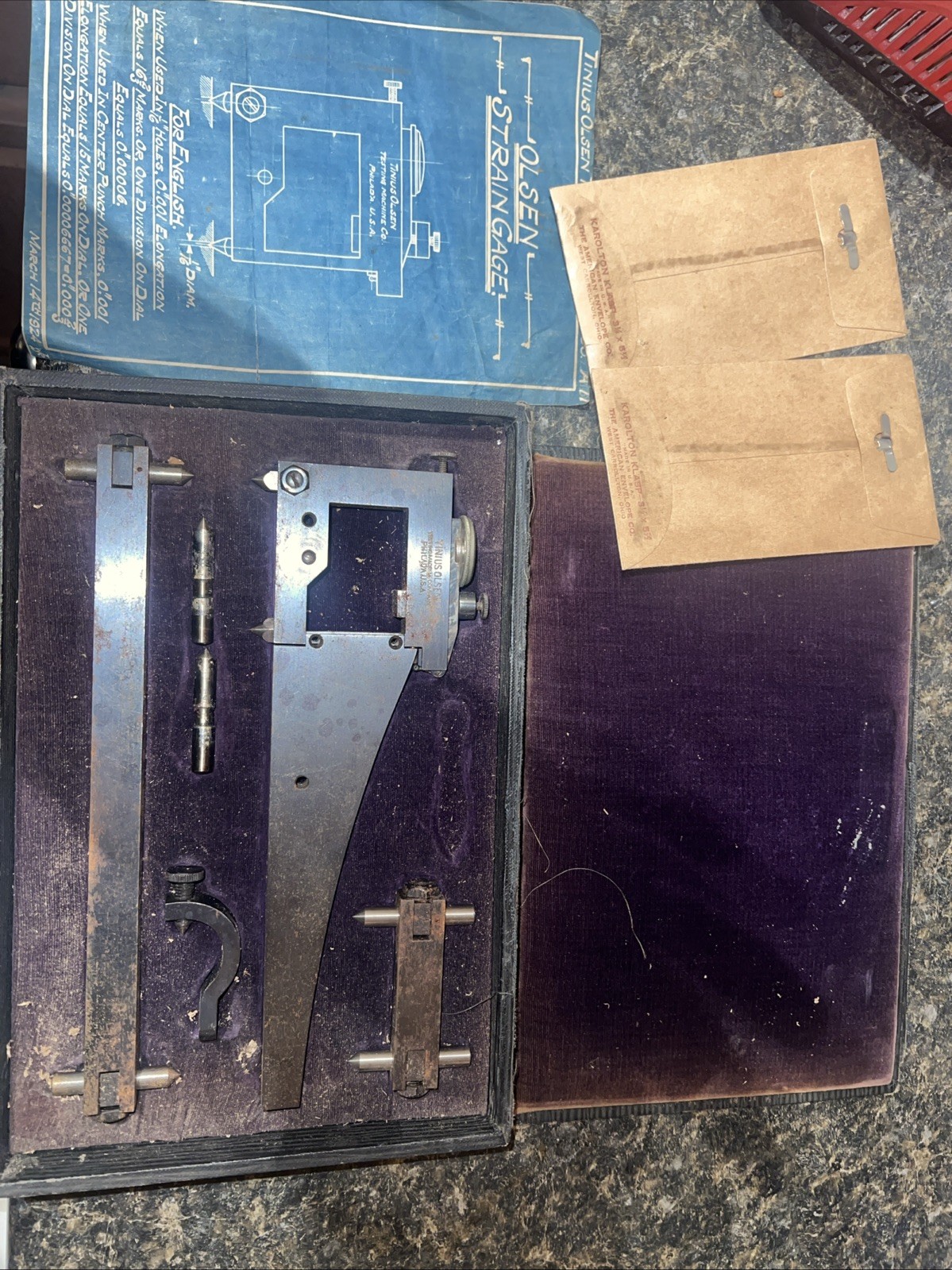 Tinius Olsen Strain Gage Caliper Model S-2 English