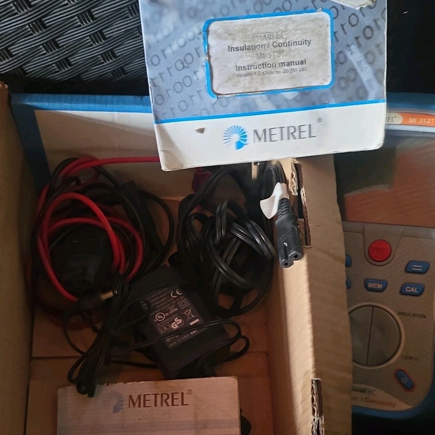 Metrel MI 3121 Megohmmeter Insulation/Continuity Tester 50-1000V 0.01MΩ-199.9GΩ