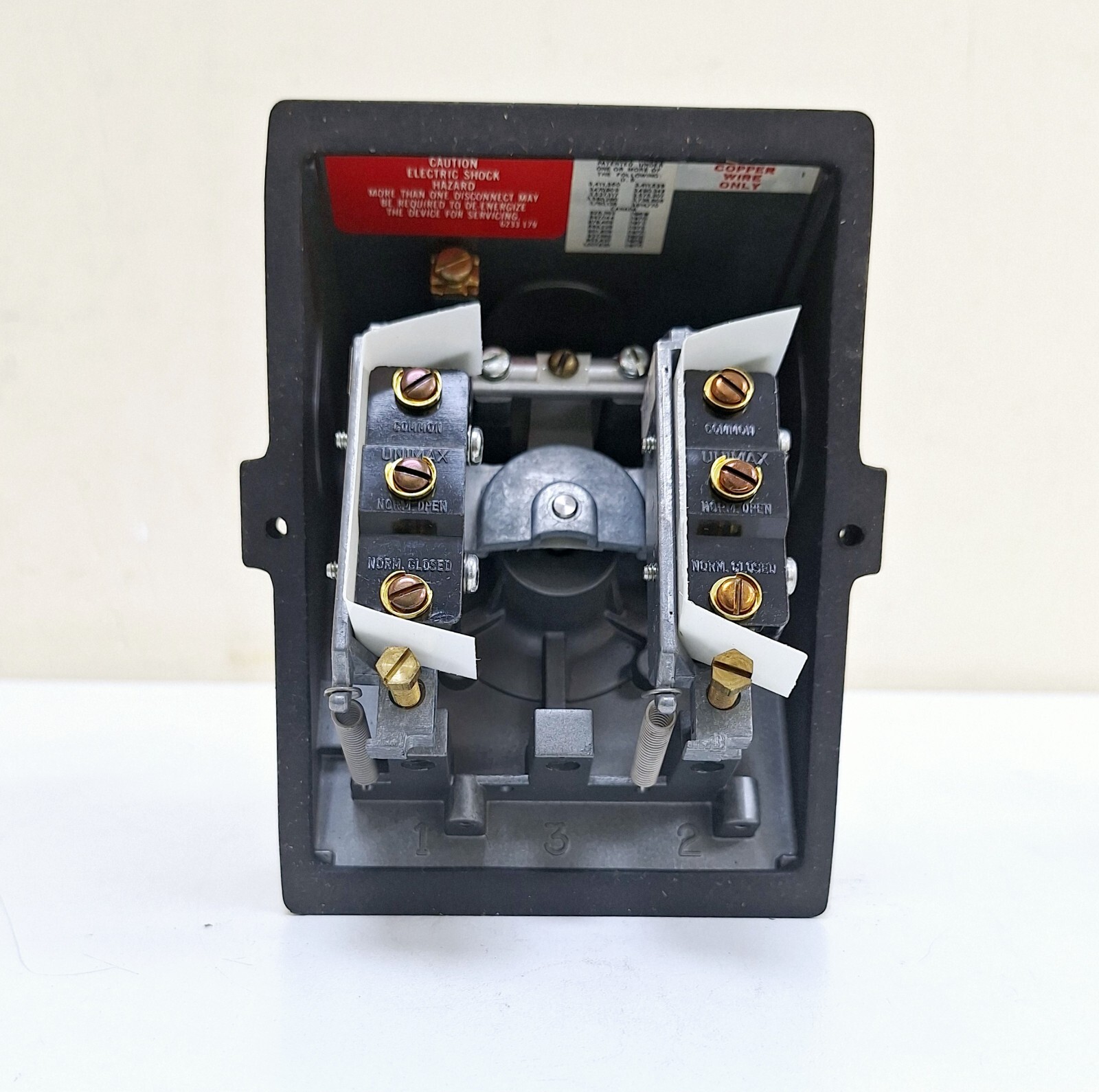 United Electric C402 / 120 Pressure Switch C402-120