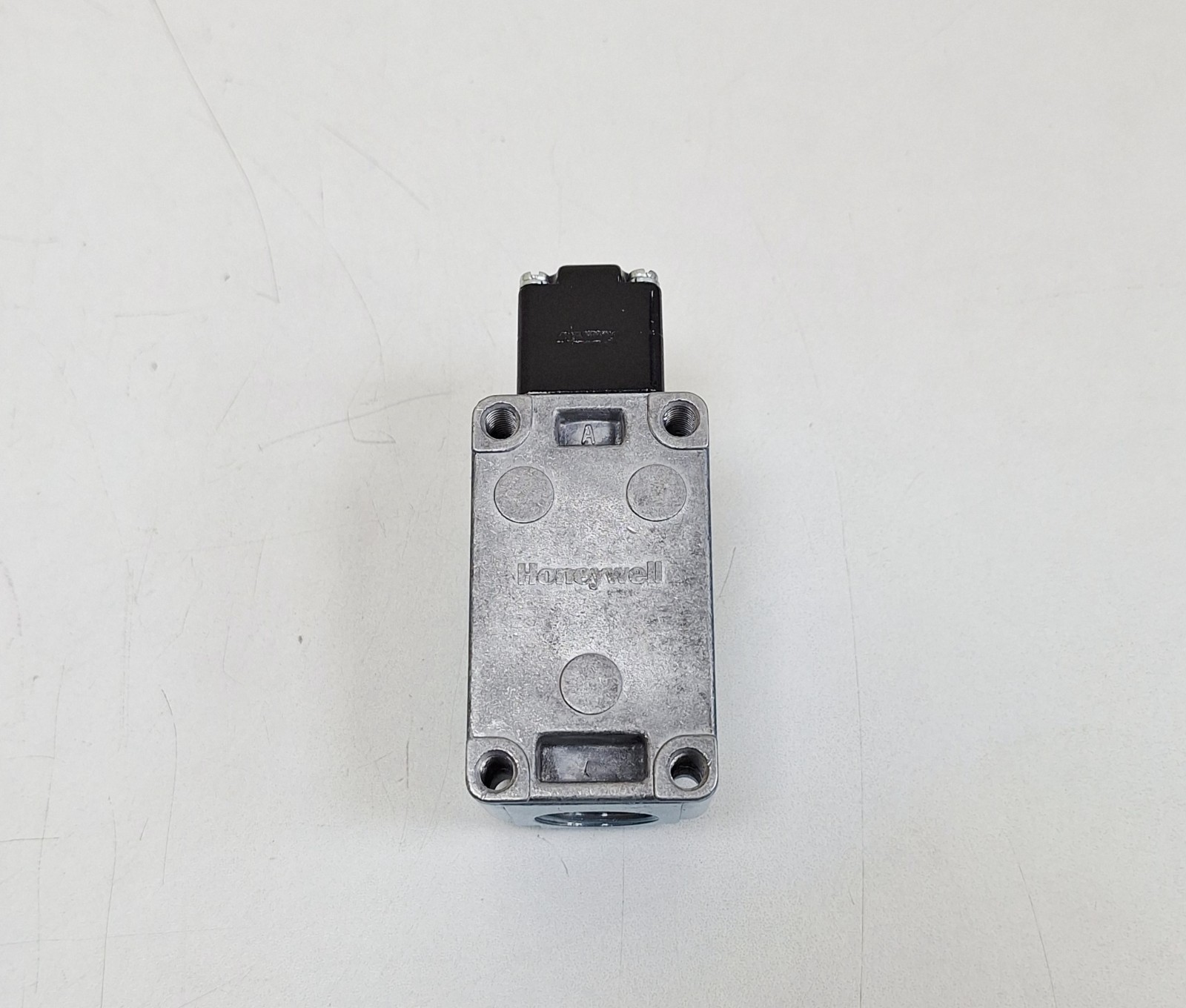 Honeywell SZL-WLC-B Limit Switch 5A 240V AC