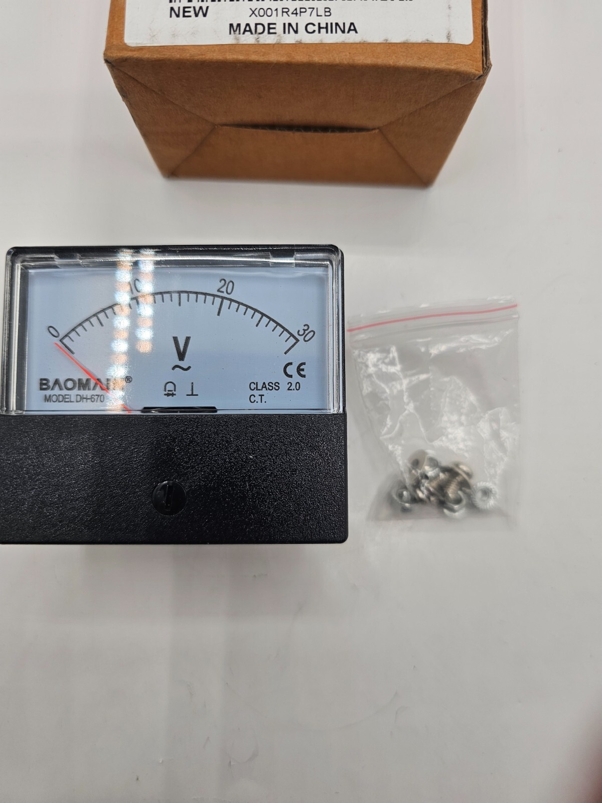 Baomain Voltmeter AC 0-30V Rectangular Class 2.5 Analog Panel Volt DH-670