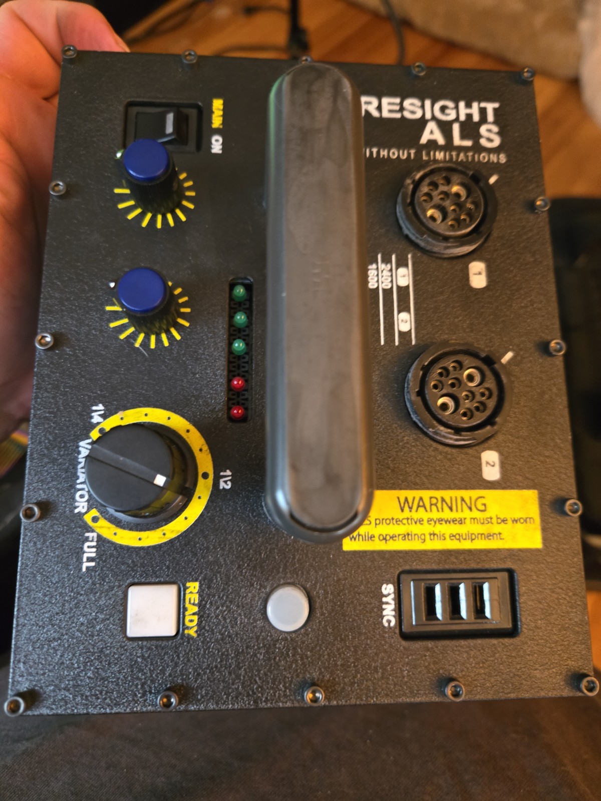 Foresight ALS Forensic Alternate Light Source w/ LightHawk Case – Tested