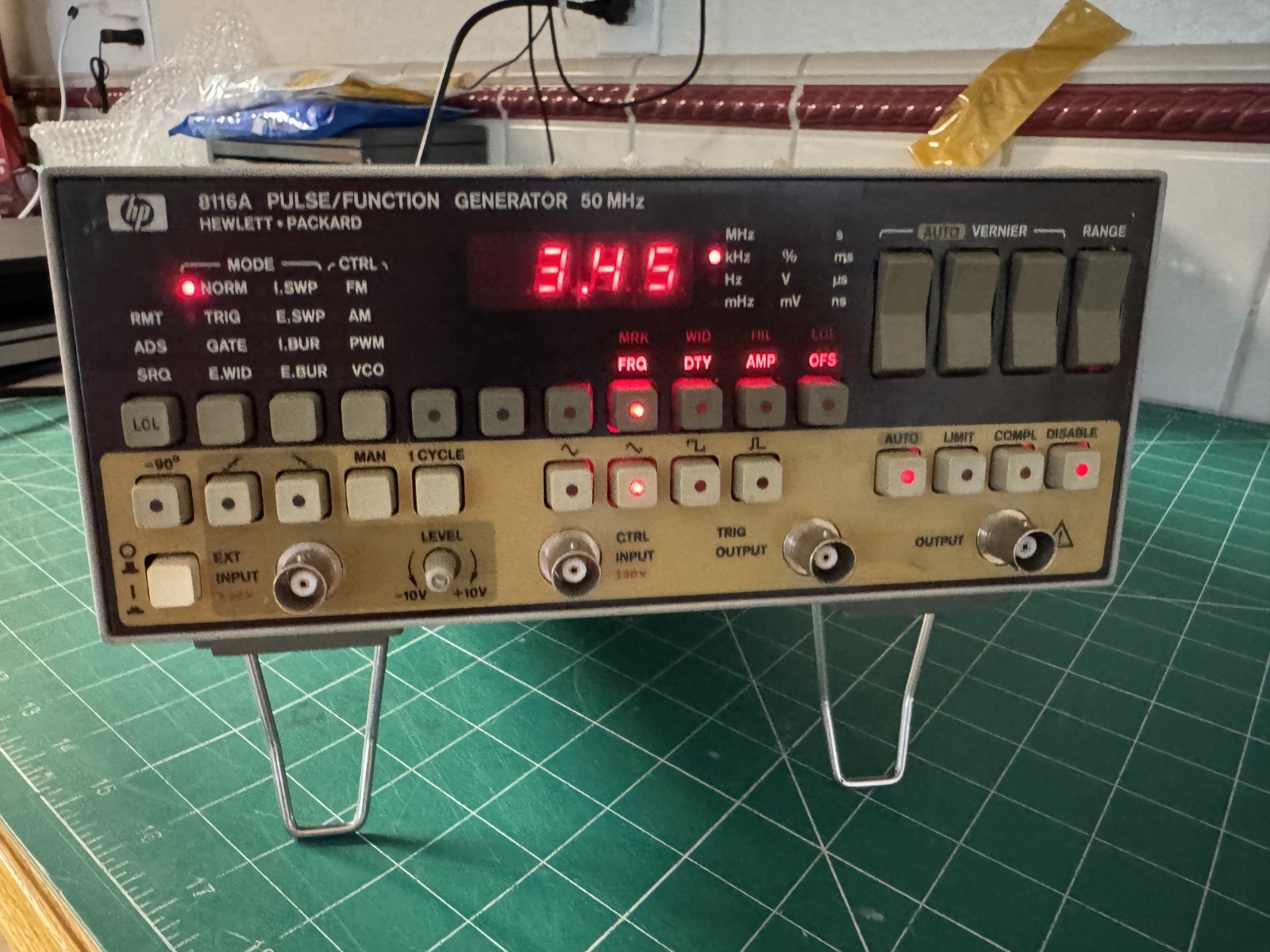 HP 8116A Pulse/Function Generator 50MHz – Tested
