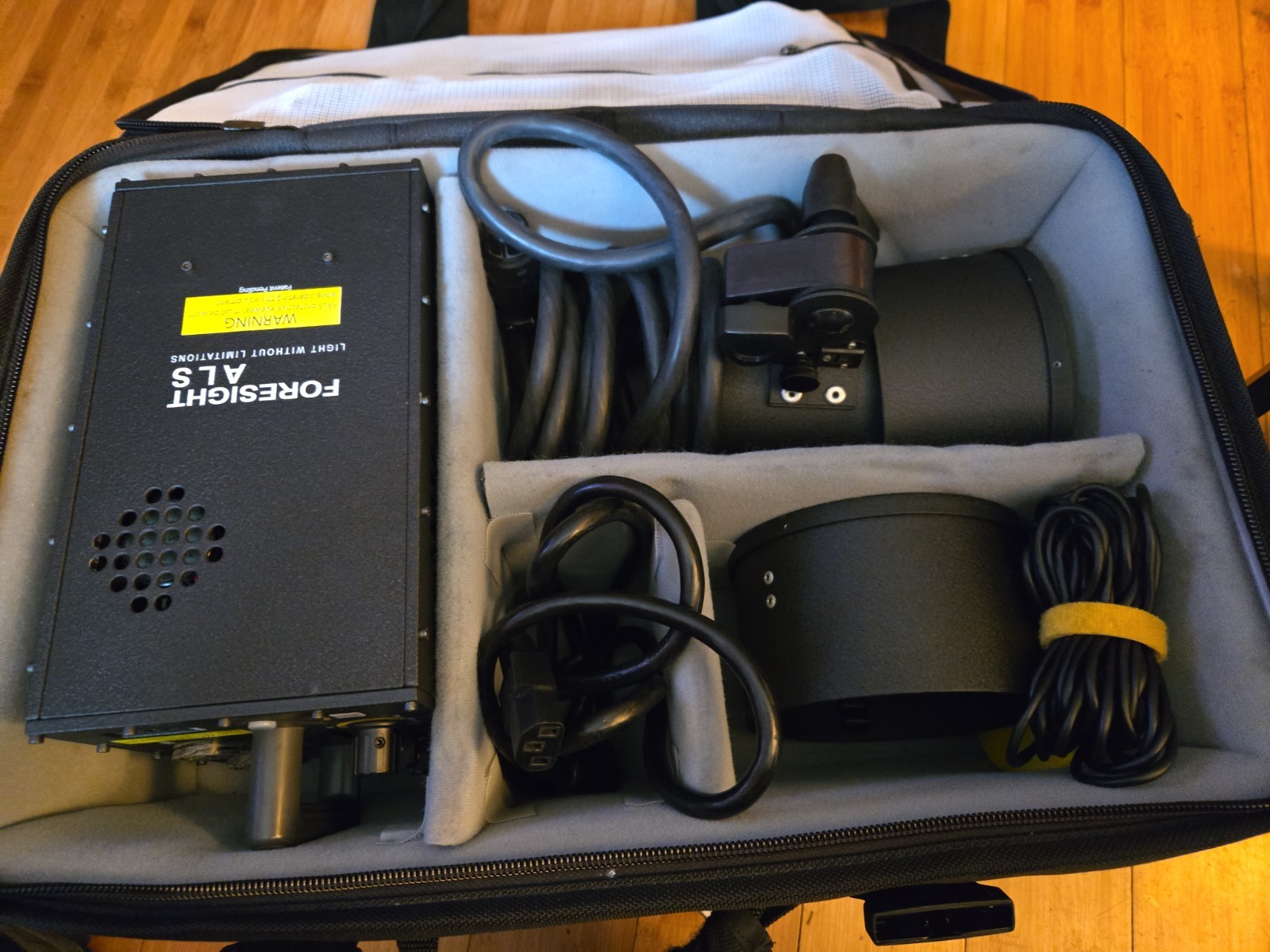 Foresight ALS Forensic Alternate Light Source w/ LightHawk Case – Tested
