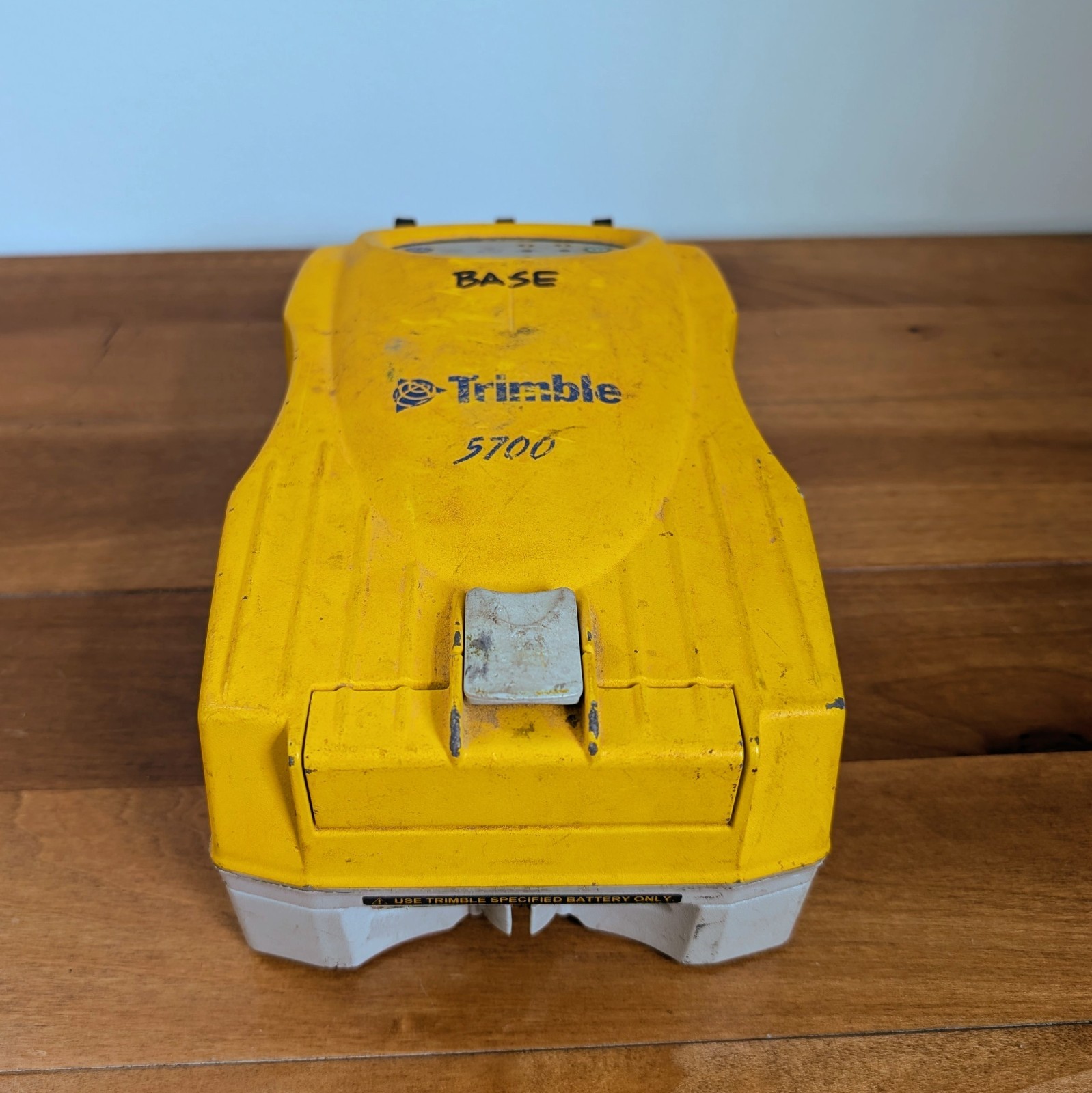 Trimble 5700 GPS GNSS Survey Receiver Base Station 450-470 MHz Radio 40406-46
