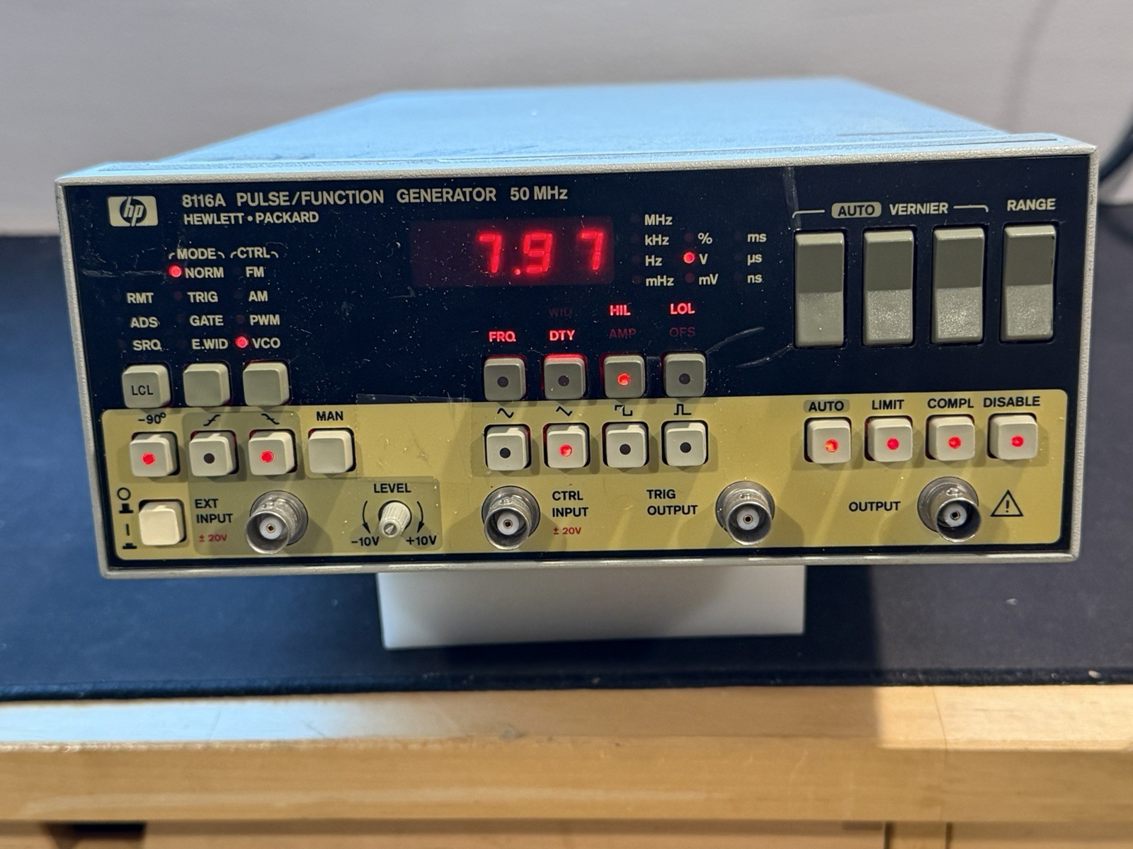HP 8116A Pulse Function Generator 50MHz Hewlett Packard Working
