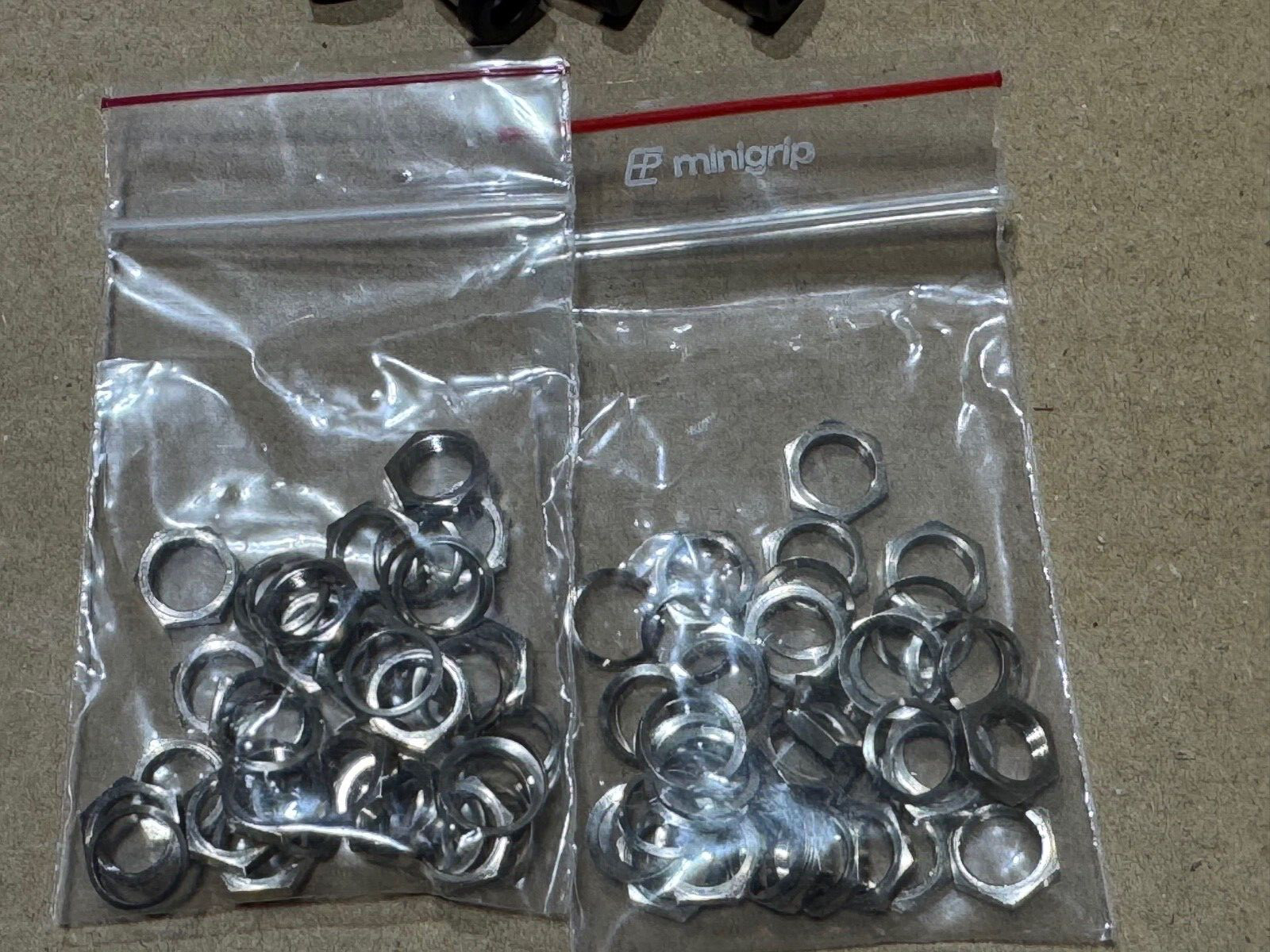 Lot of 50 STAUBLI LB-I4R Insulator, ø4 mm Socket With Metal Screw ,Black, New
