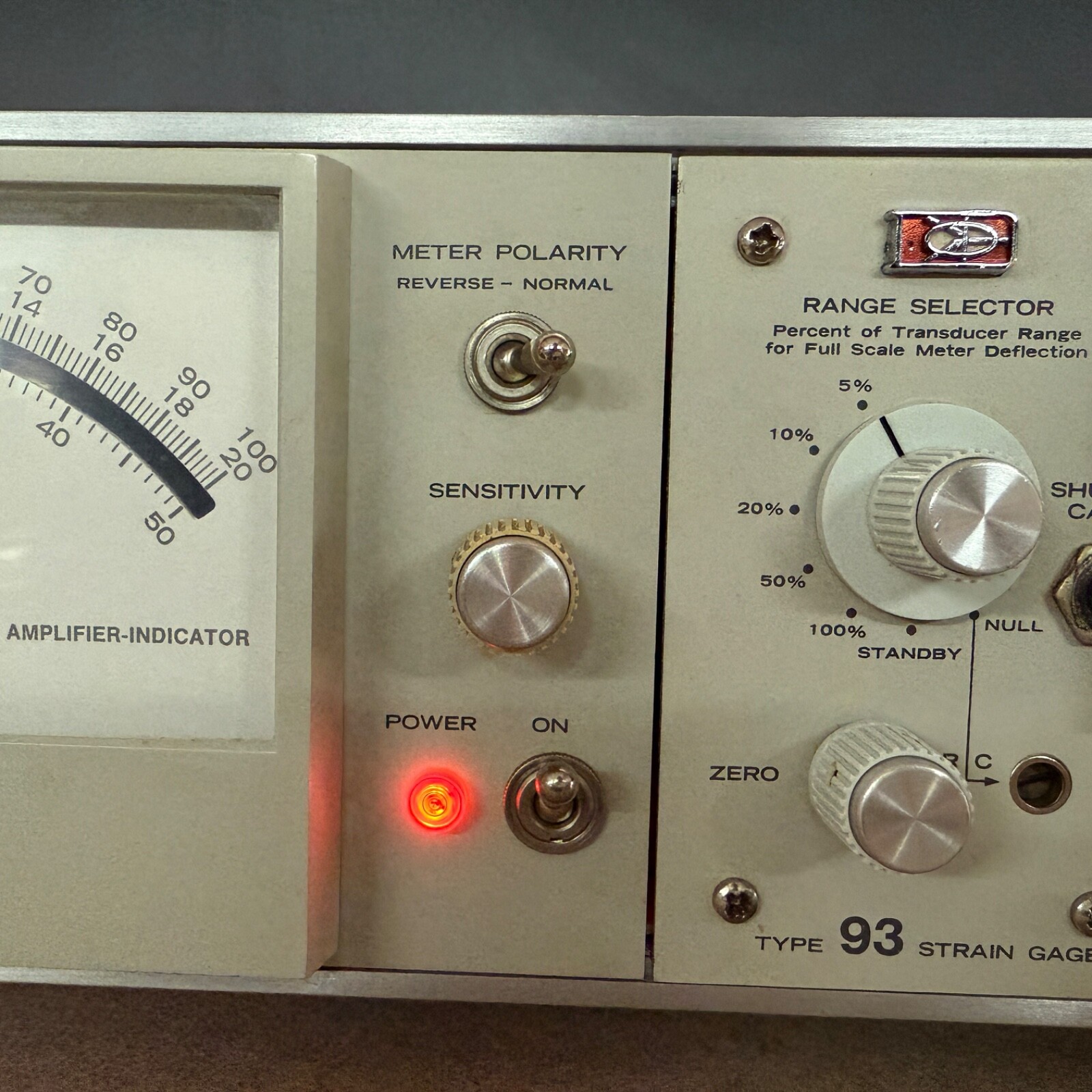 Daytronic 300D Transducer Amplifier System with Galvanometer and Strain Gage