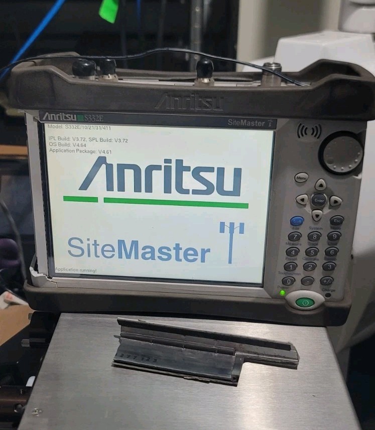 Anritsu S332E Cable and antenna analyzer Spectrum analyzer Touchscreen