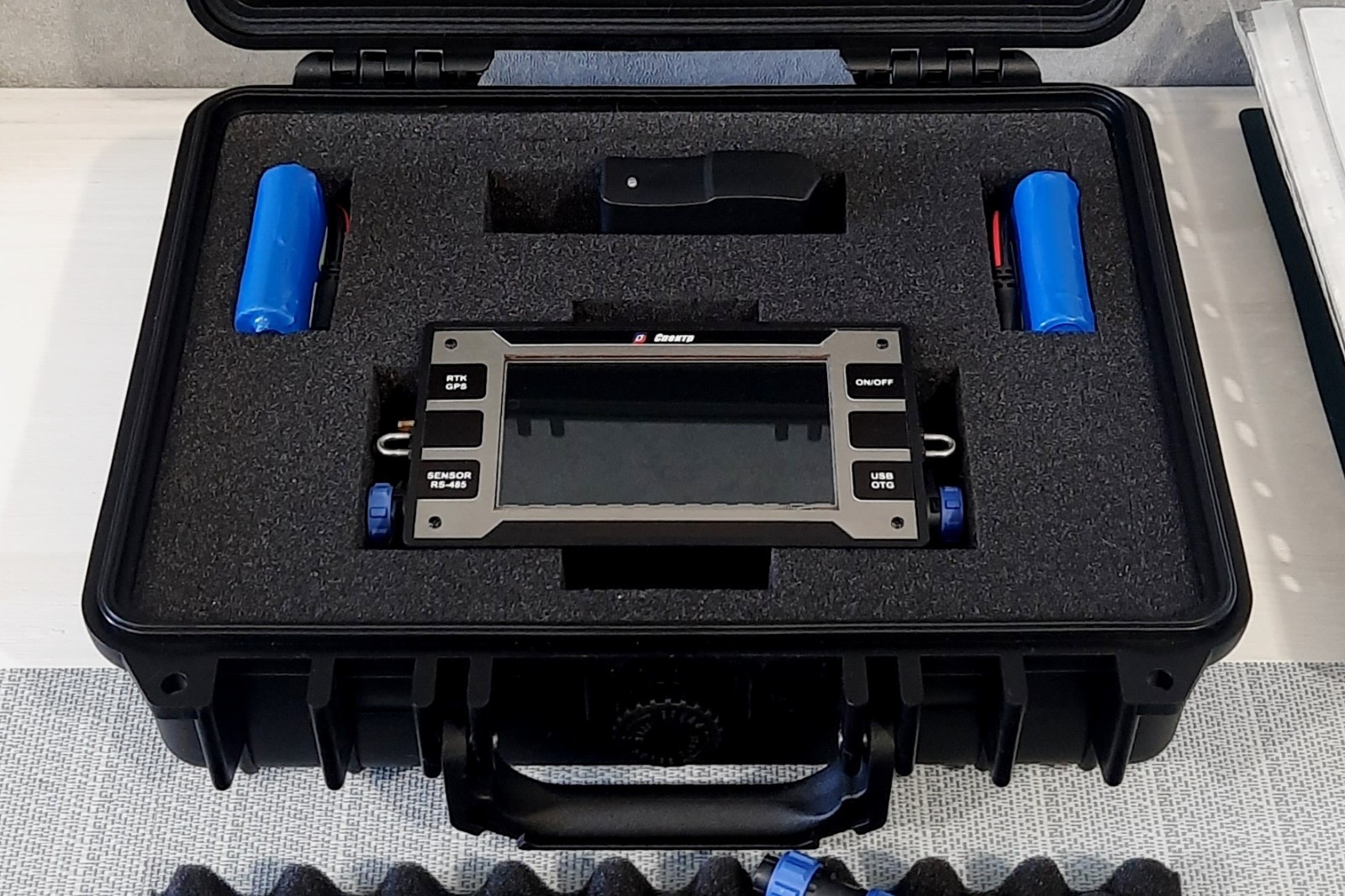TRITON marine magnetometer gradiometer RTK and live depth control with barometer