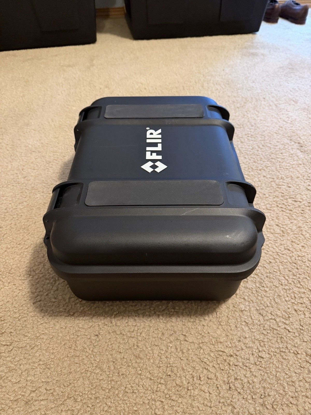 FLIR T540 Handheld Thermal Imaging Infrared Camera Kit w/ Hard Case