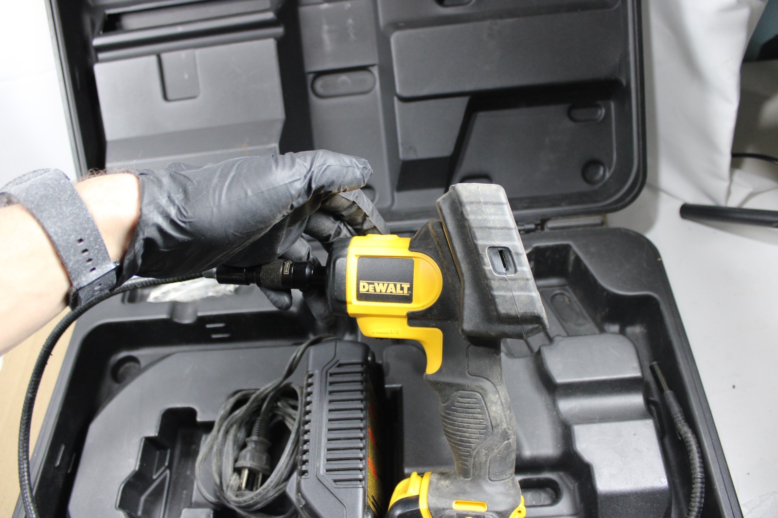 DeWalt 12v Max Cordless Inspection Camera DCT411 with case Parts Or Repair 10E