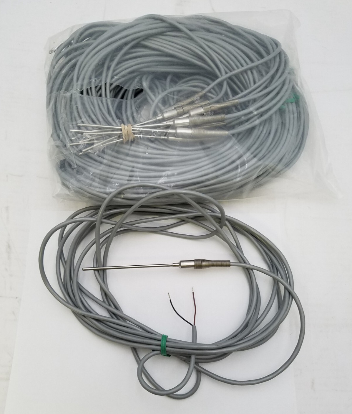 Lot of 10-2 wire Sensor Probes- 4″ probe, 20′ wire. (31D1-1740BK-Unbranded)