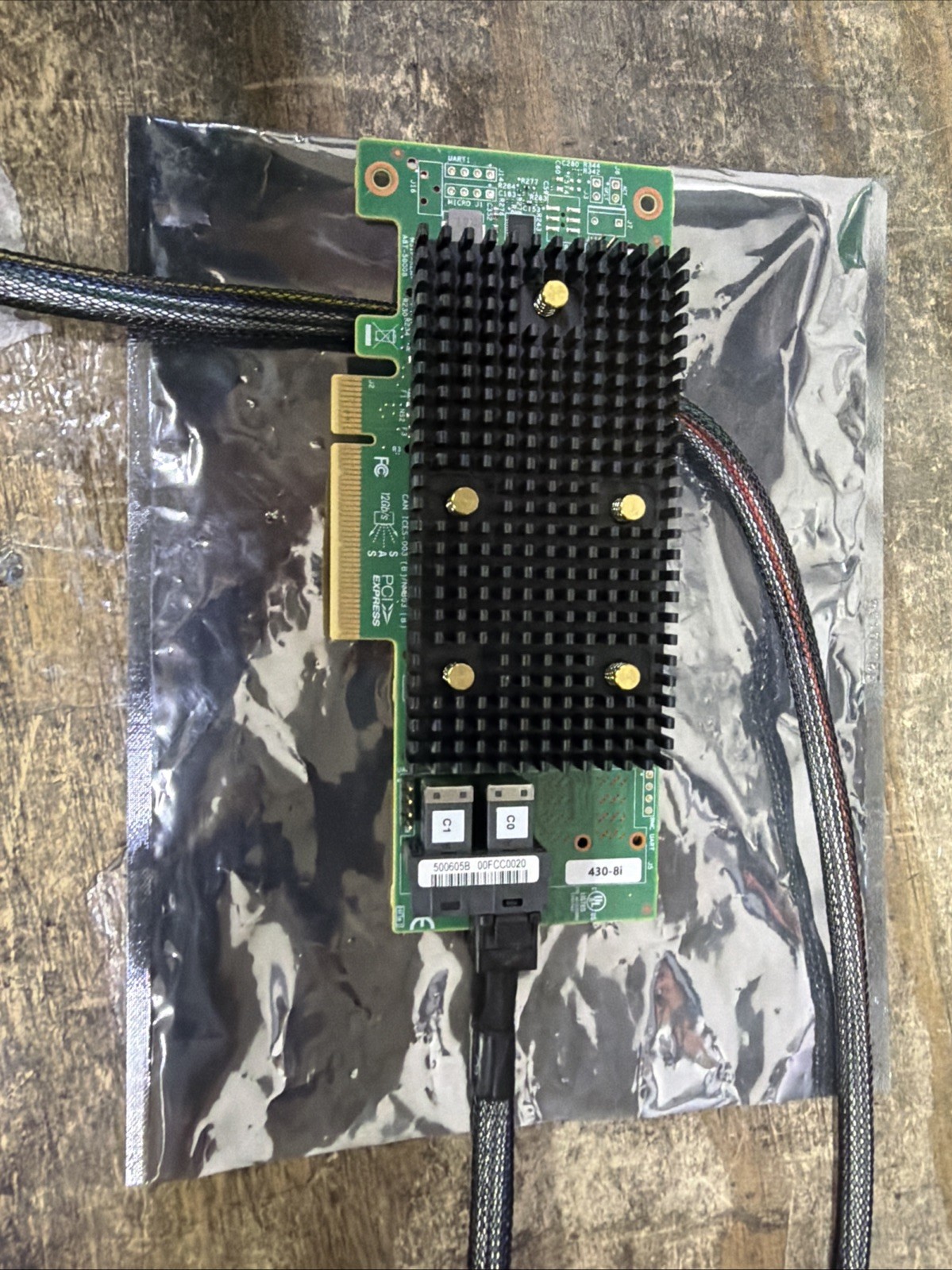 New LENOVO 01KN500 SAS Controller 12Gb