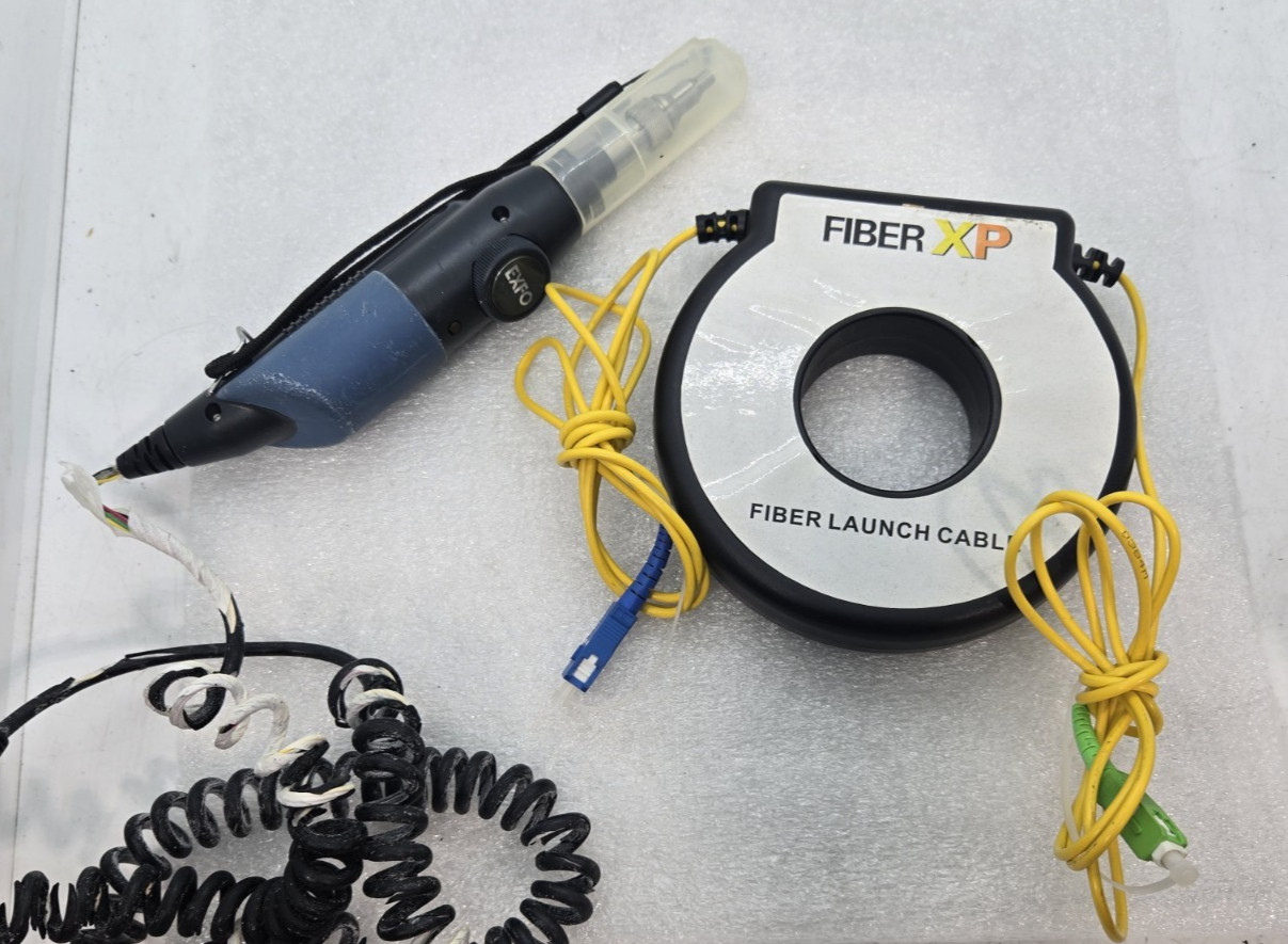 EXFO AXS-100 Access OTDR Test Unit FOR PARTS/REPAIR FAST FREE SHIPPING a