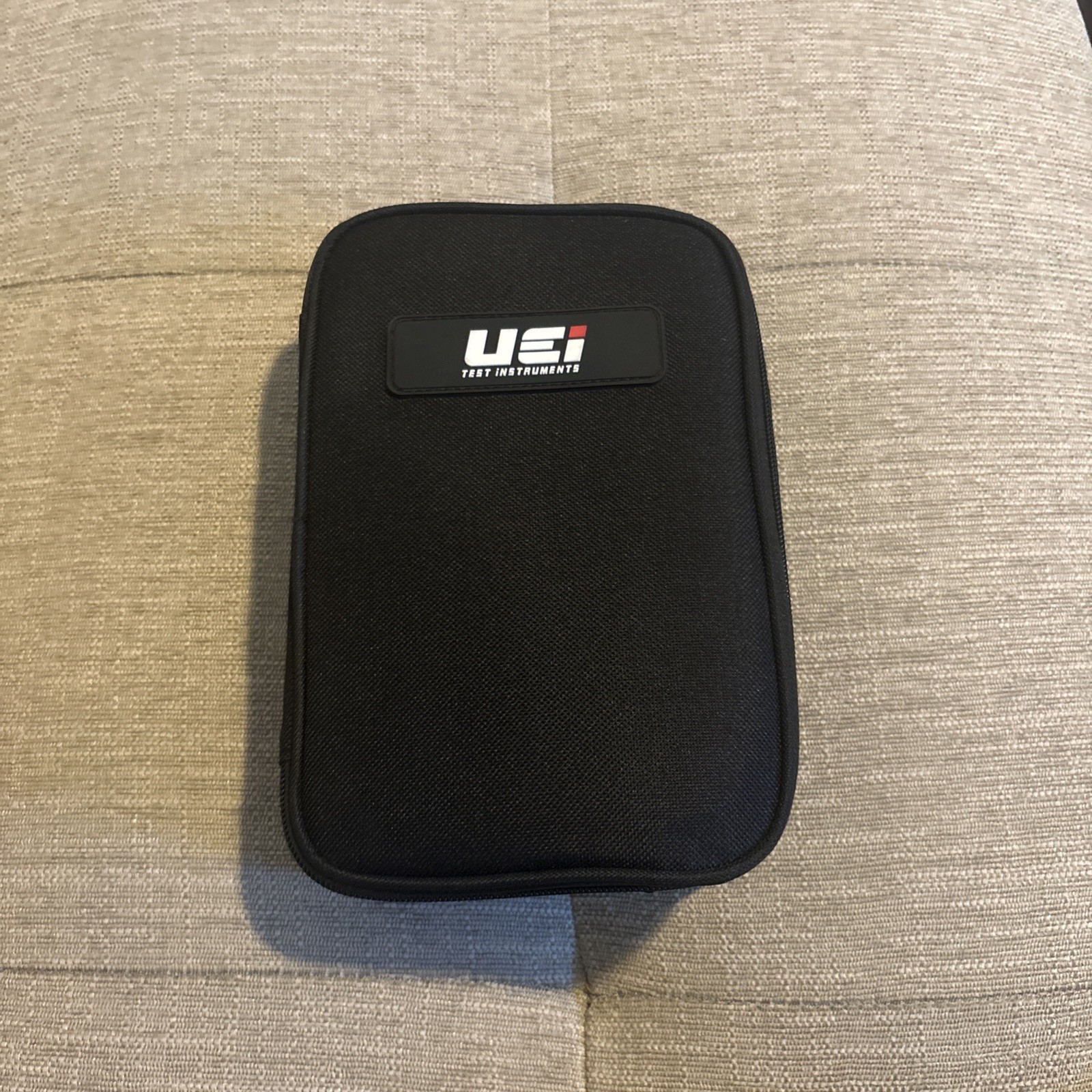 UEi IRT807 Digital Insulation Resistance Tester with 1000V Stress Test 40 MOhm