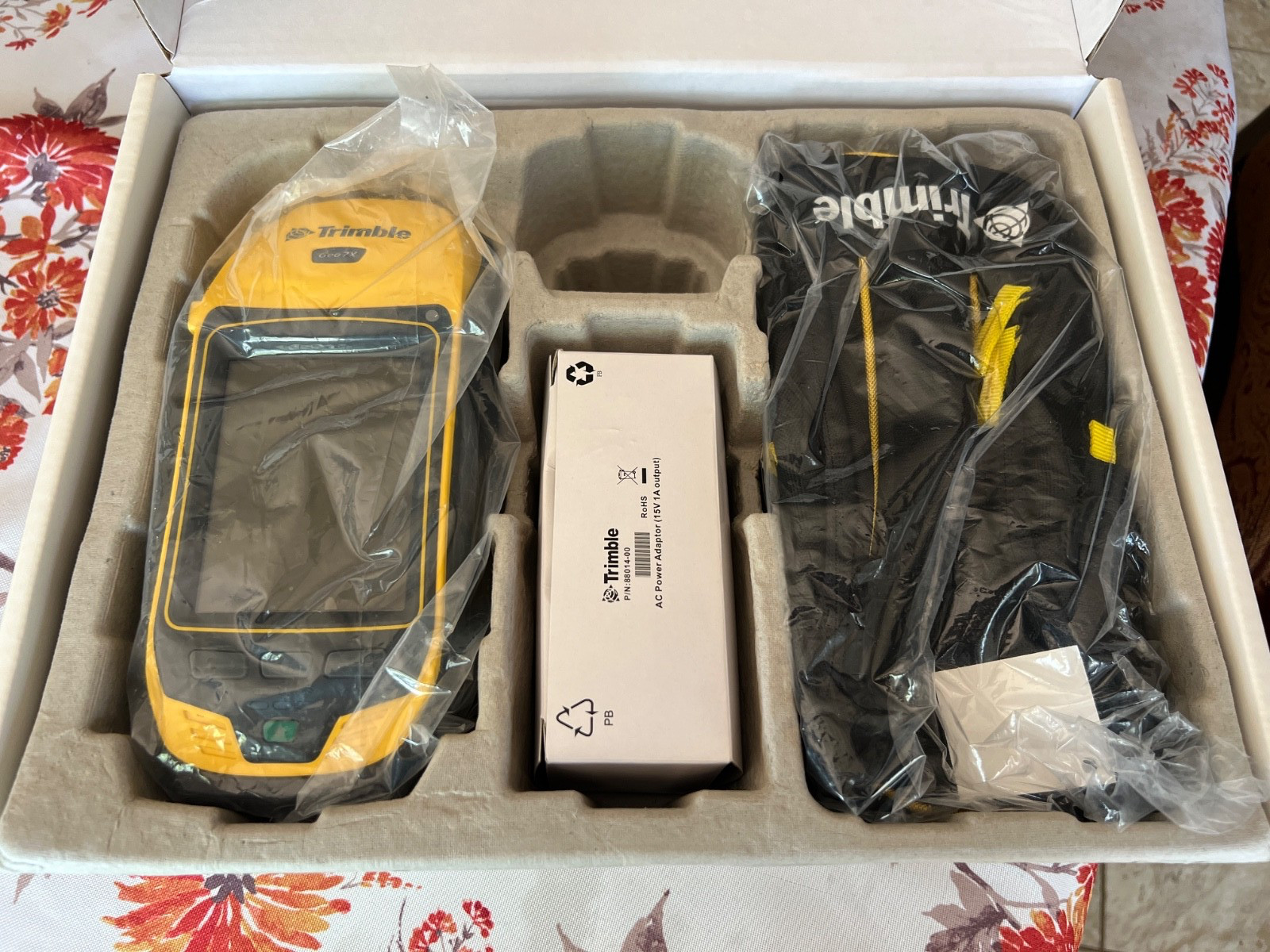 New in box (12/ 2014) Trimble Geo 7X – rangefinder, car charger, monopole, more!