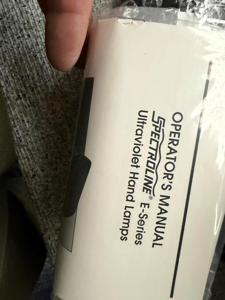 SpectroLine CM-10 Fluorescence Analysis Cabinet w EA-140 light – new in box!