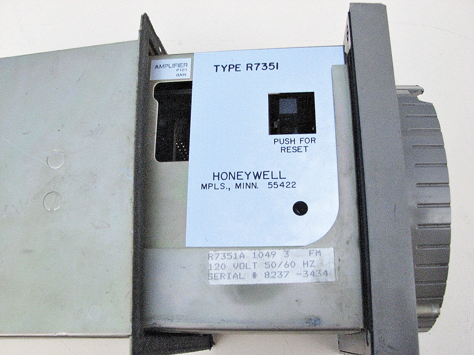 Honeywell R7351A11143 Dialatrol Temperature High Limit Controller 0-1200f/0-650c