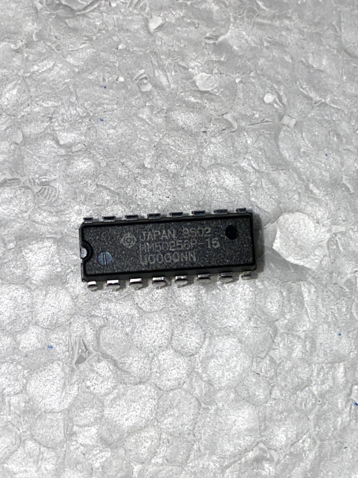 Unbranded HM50256-15 Integrated Circuit *Lot of 16*