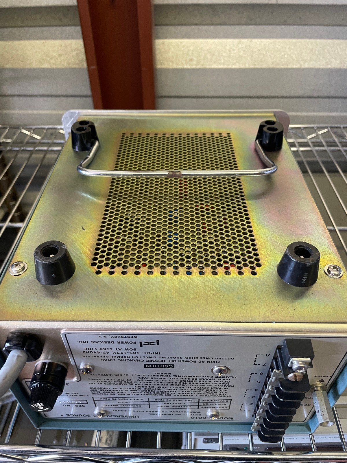 POWER DESIGNS INC MODEL 6010 0-60 V @ 0.5A , 1.5A @ 20V UNIVERSAL DC SOURCE
