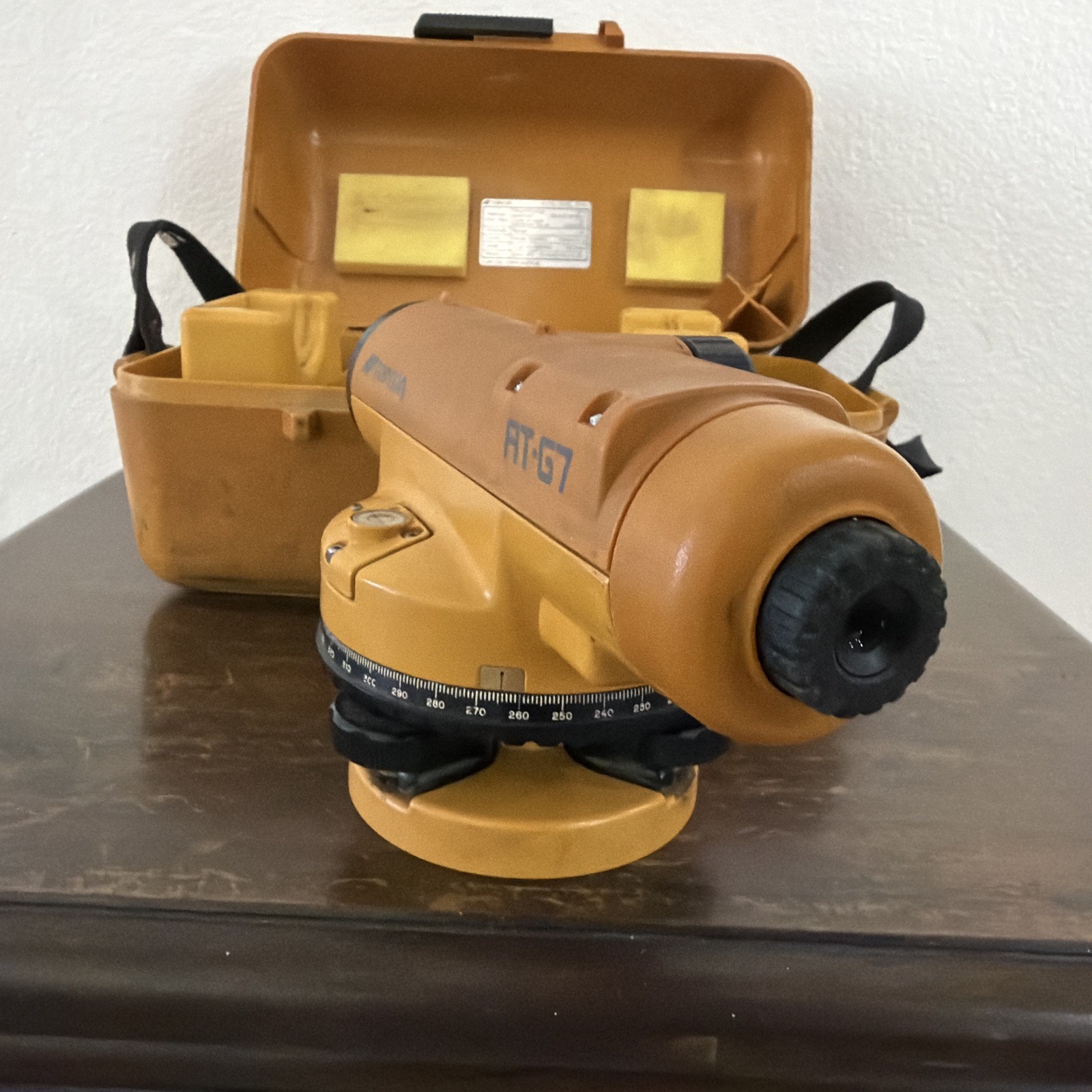 Topcon Auto-Level AT-G7 Surveyor’s Instrument /hard Case. Clear lens Untested