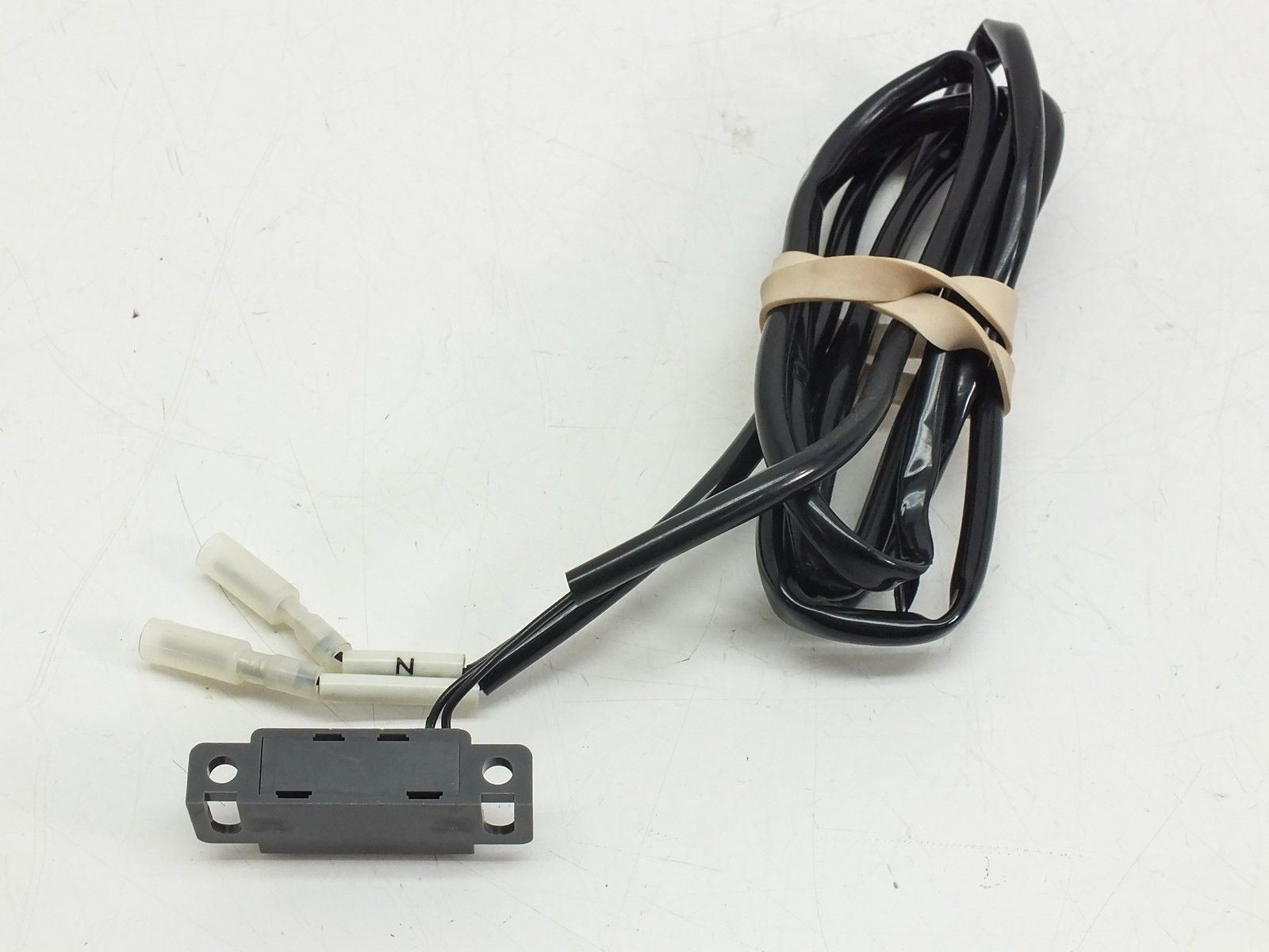 Unbranded Magnetic Proximity Sensor Reed Switch w/ Mounting Bracket Long Cable