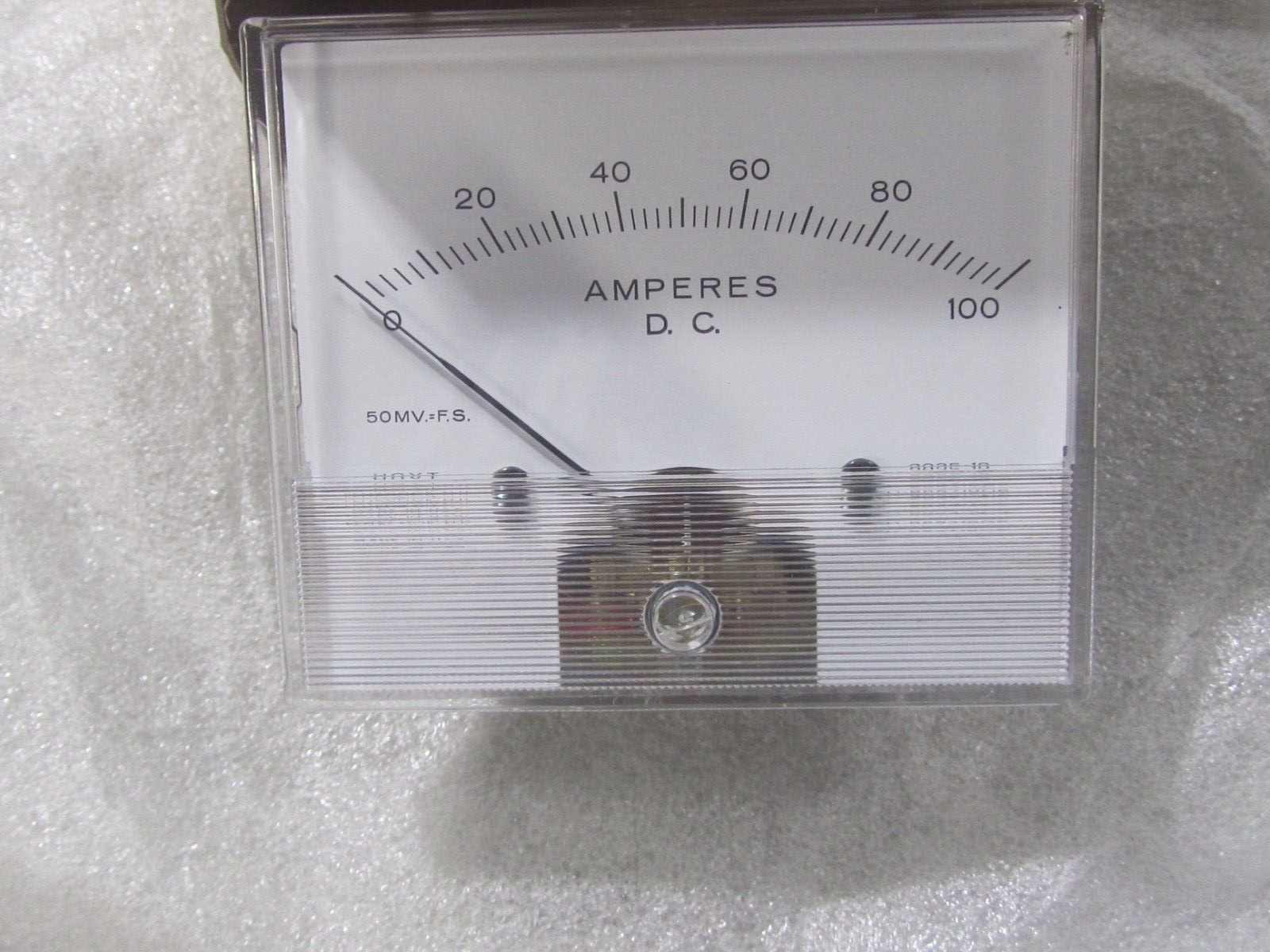NEW Hoyt 2035 3.5″ Rectangular 0-100 DC Amperes Panel Mount Ammeter