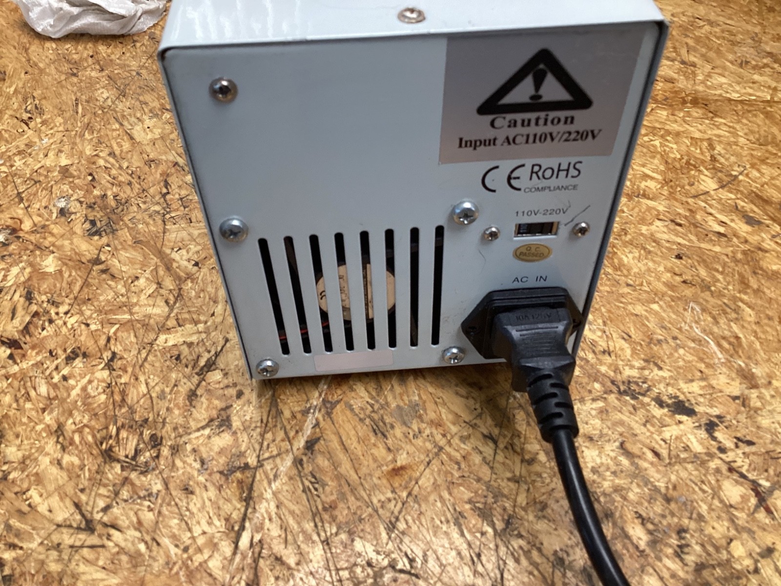 MasTech Model: GPS-1850D DC Power Supply. 0 – 18V 0 – 5A, Excellent Condition