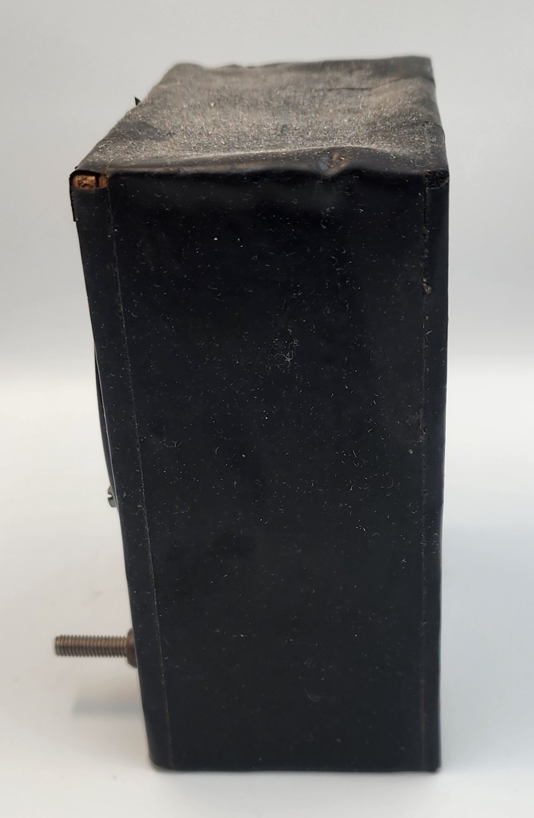 UNBRANDED ANALOG AMMETER MOUNTED IN BOX. (UNTESTED)